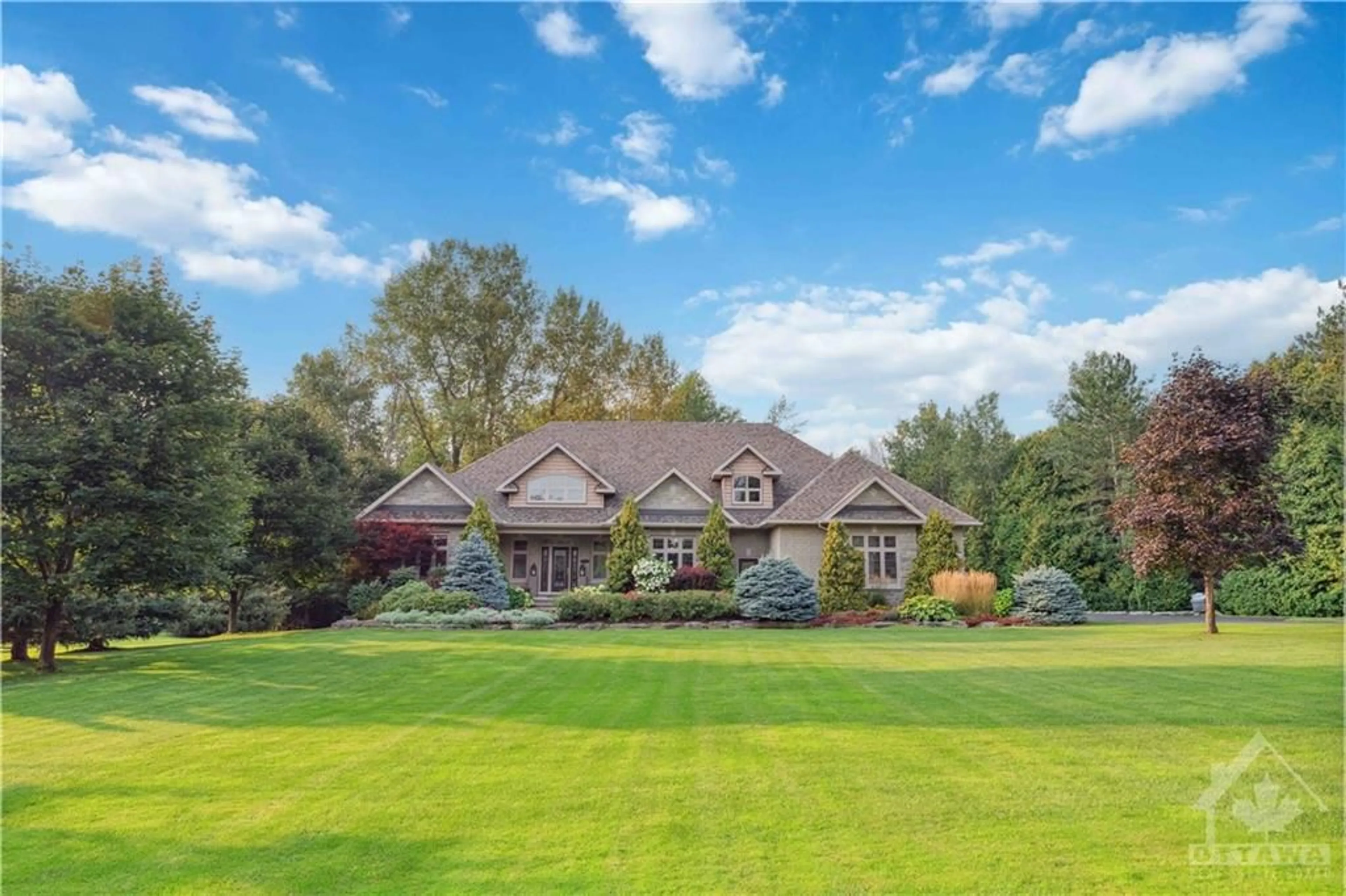 Frontside or backside of a home for 5888 LONGHEARTH Way, Manotick Ontario K4M 1M1