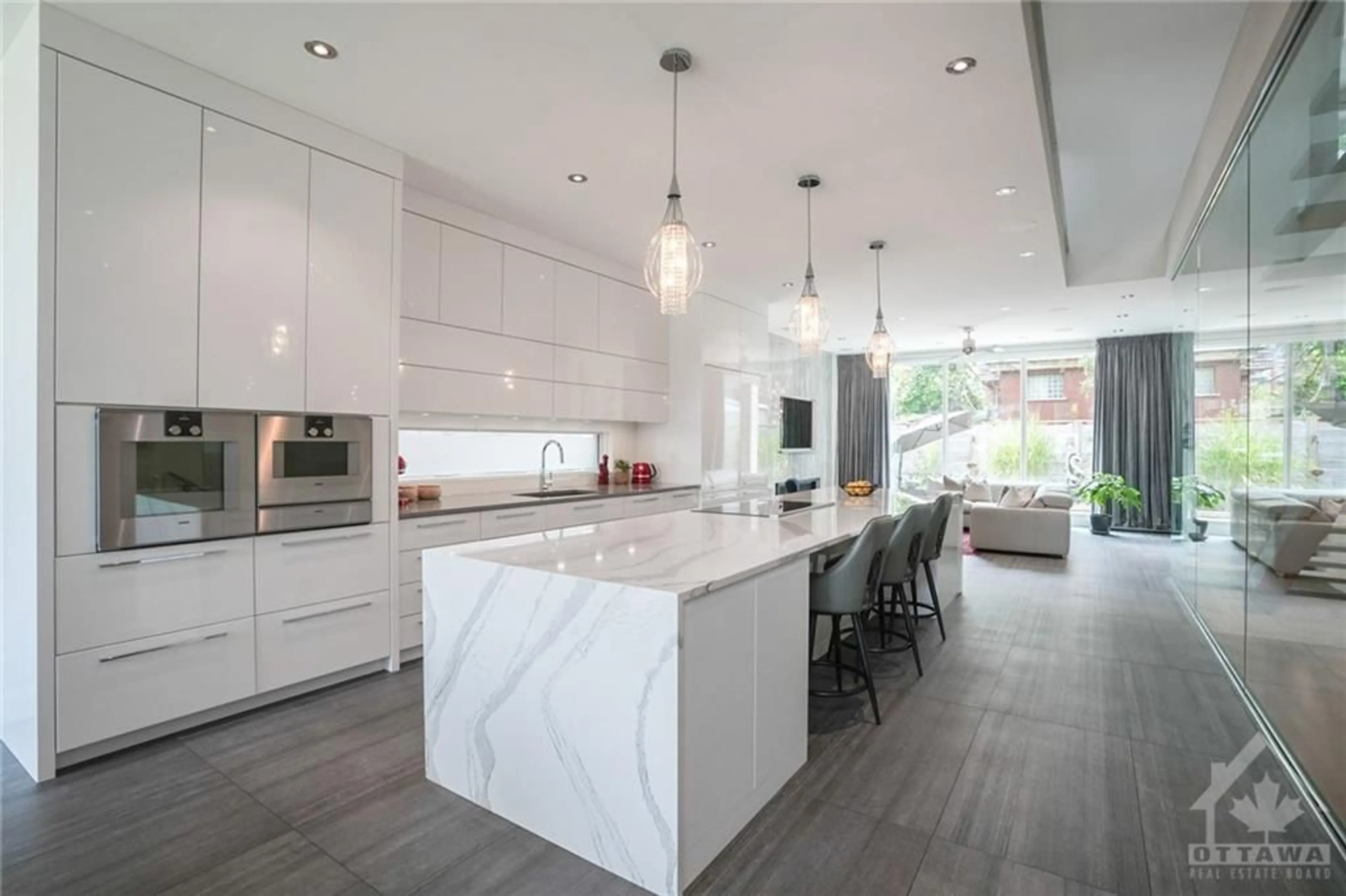 Contemporary kitchen for 458 TWEEDSMUIR Ave, Ottawa Ontario K1Z 5N9