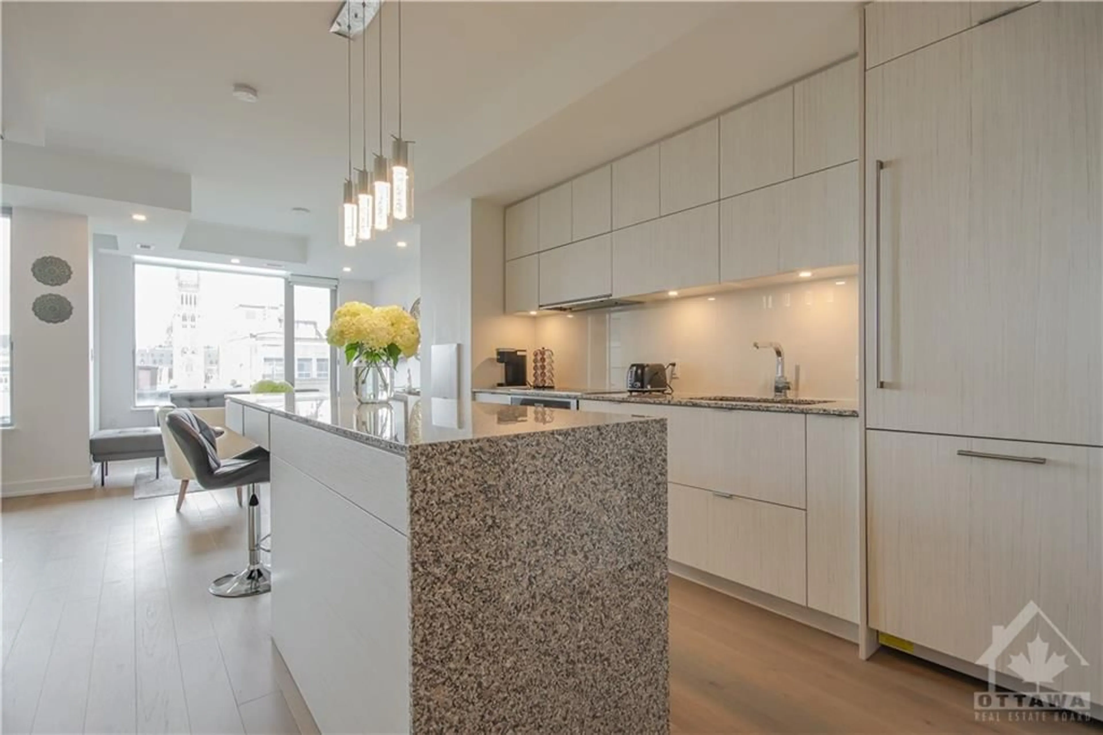 Contemporary kitchen, ceramic floors for 101 QUEEN St #905, Ottawa Ontario K1P 5C7