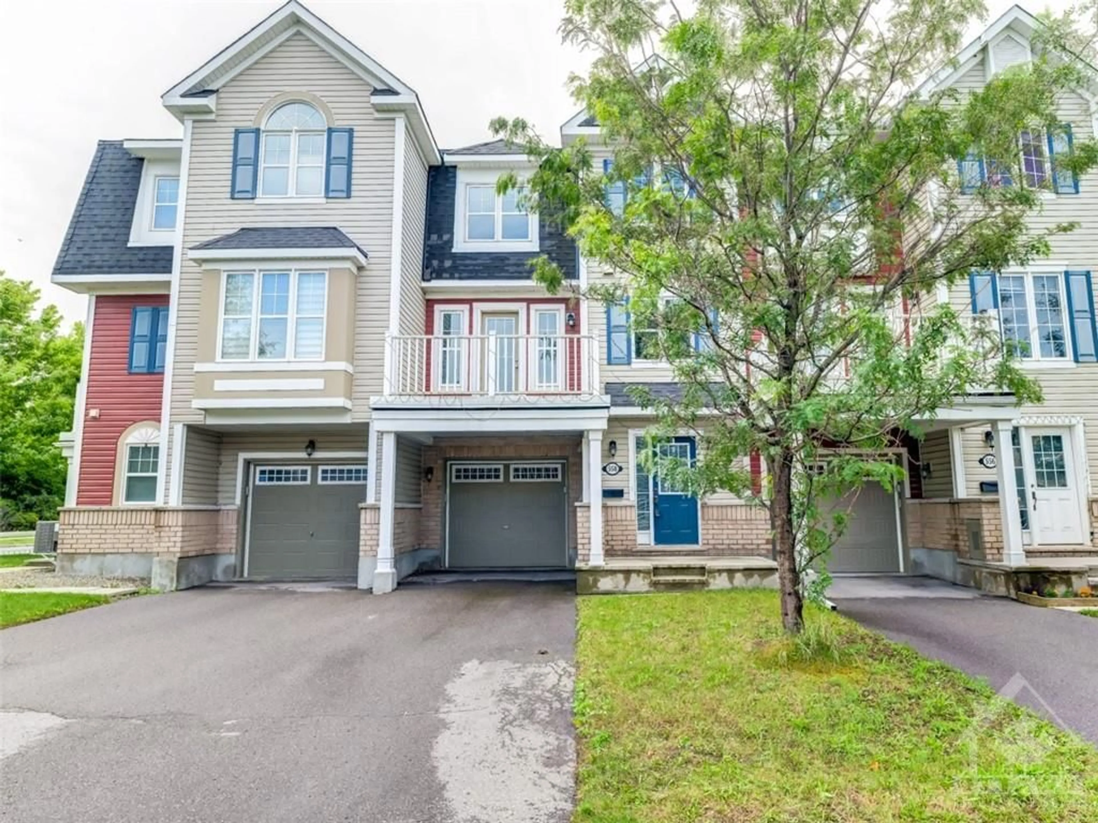 A pic from exterior of the house or condo for 558 FOXLIGHT Cir, Ottawa Ontario K2M 0L9