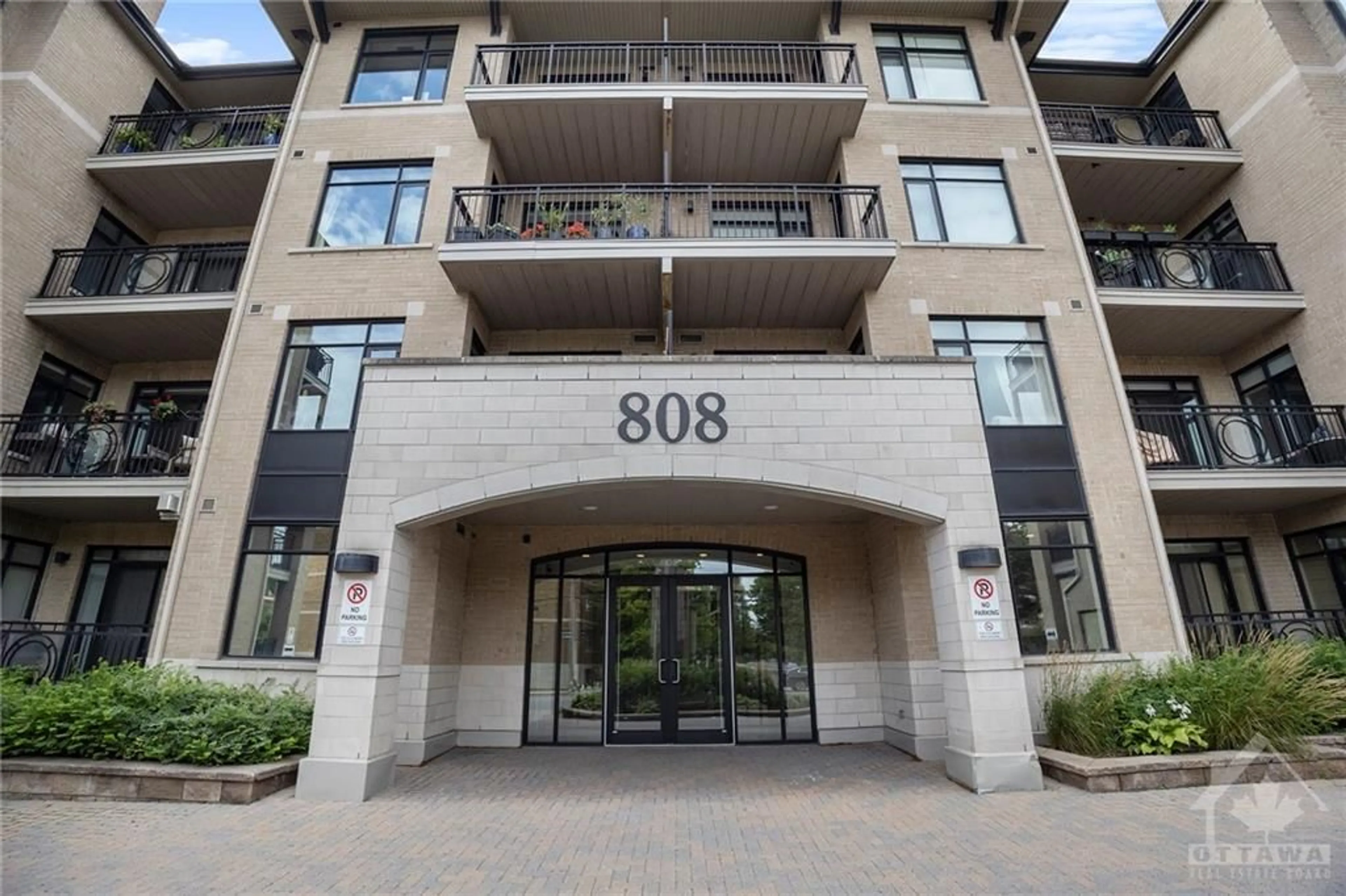 A pic from exterior of the house or condo for 808 BRONSON Ave #105, Ottawa Ontario K1S 5A4