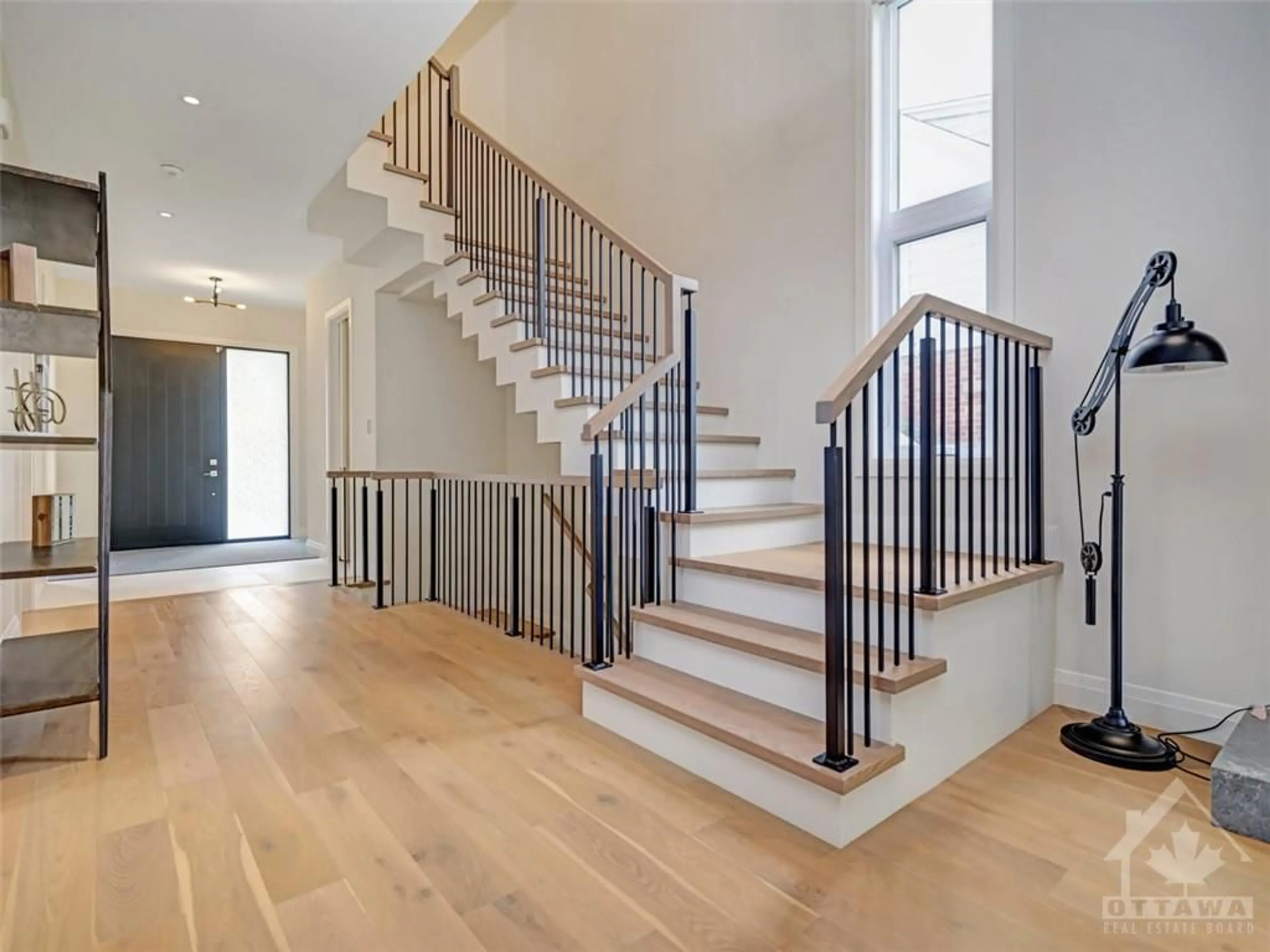 Stairs for 145 MULVIHILL Ave, Ottawa Ontario K1Z 6Y3