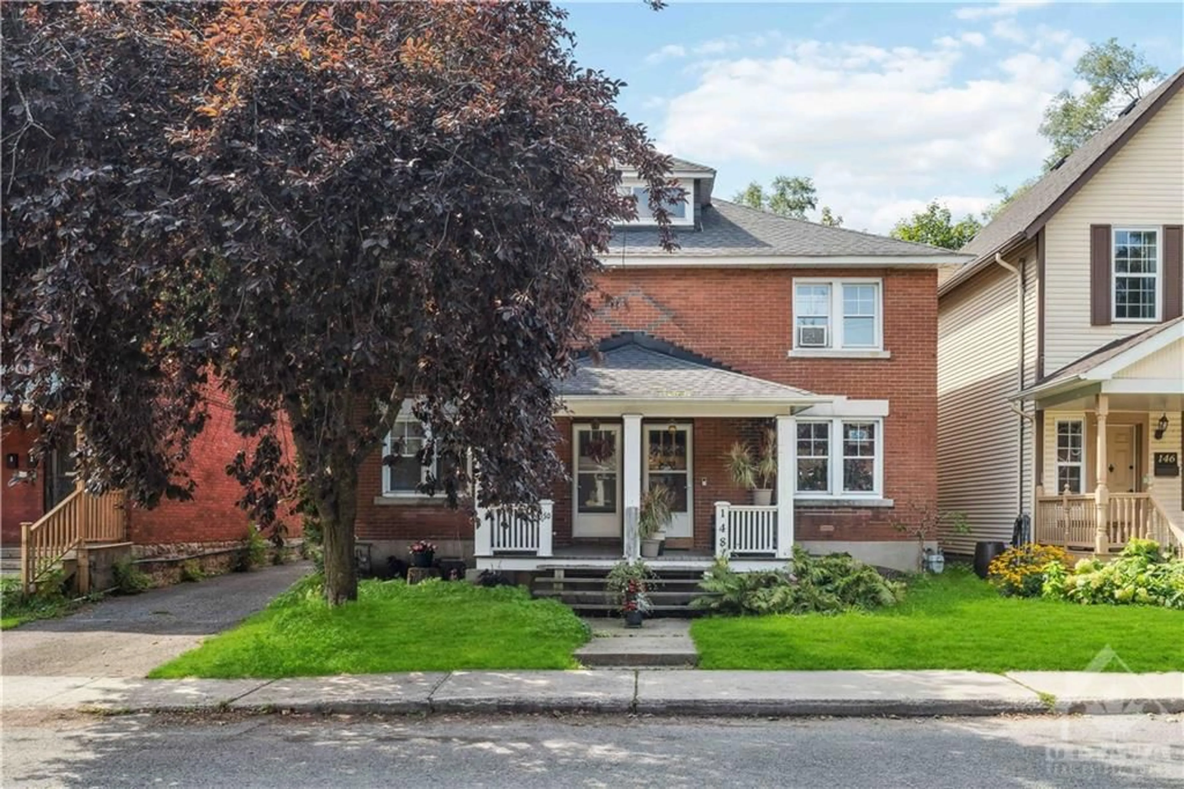 Frontside or backside of a home for 148-150 HINTON Ave, Ottawa Ontario K1Y 1A1