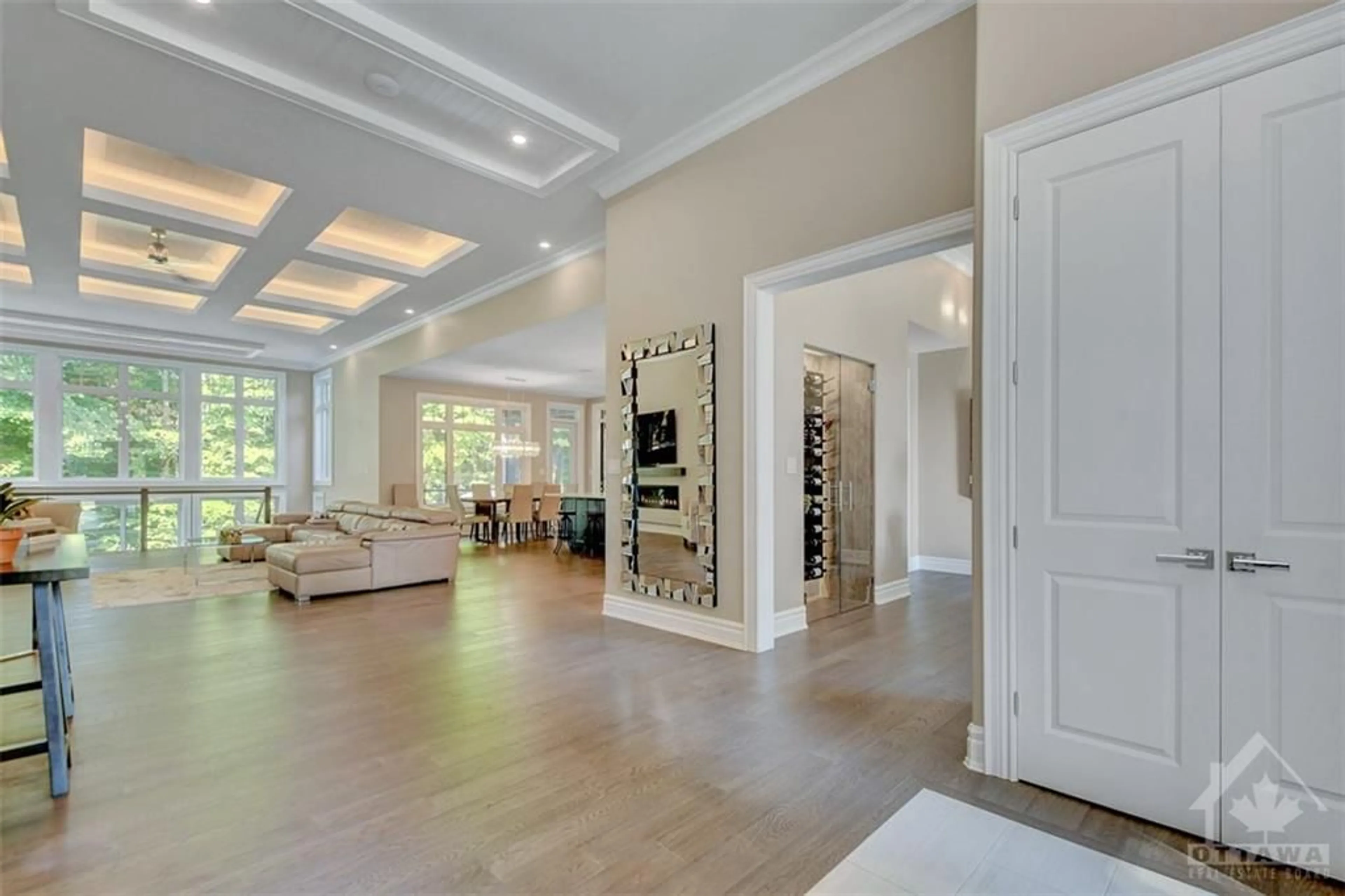 Indoor entryway, wood floors for 1443 DUCHESS Cres, Manotick Ontario K4M 1K2