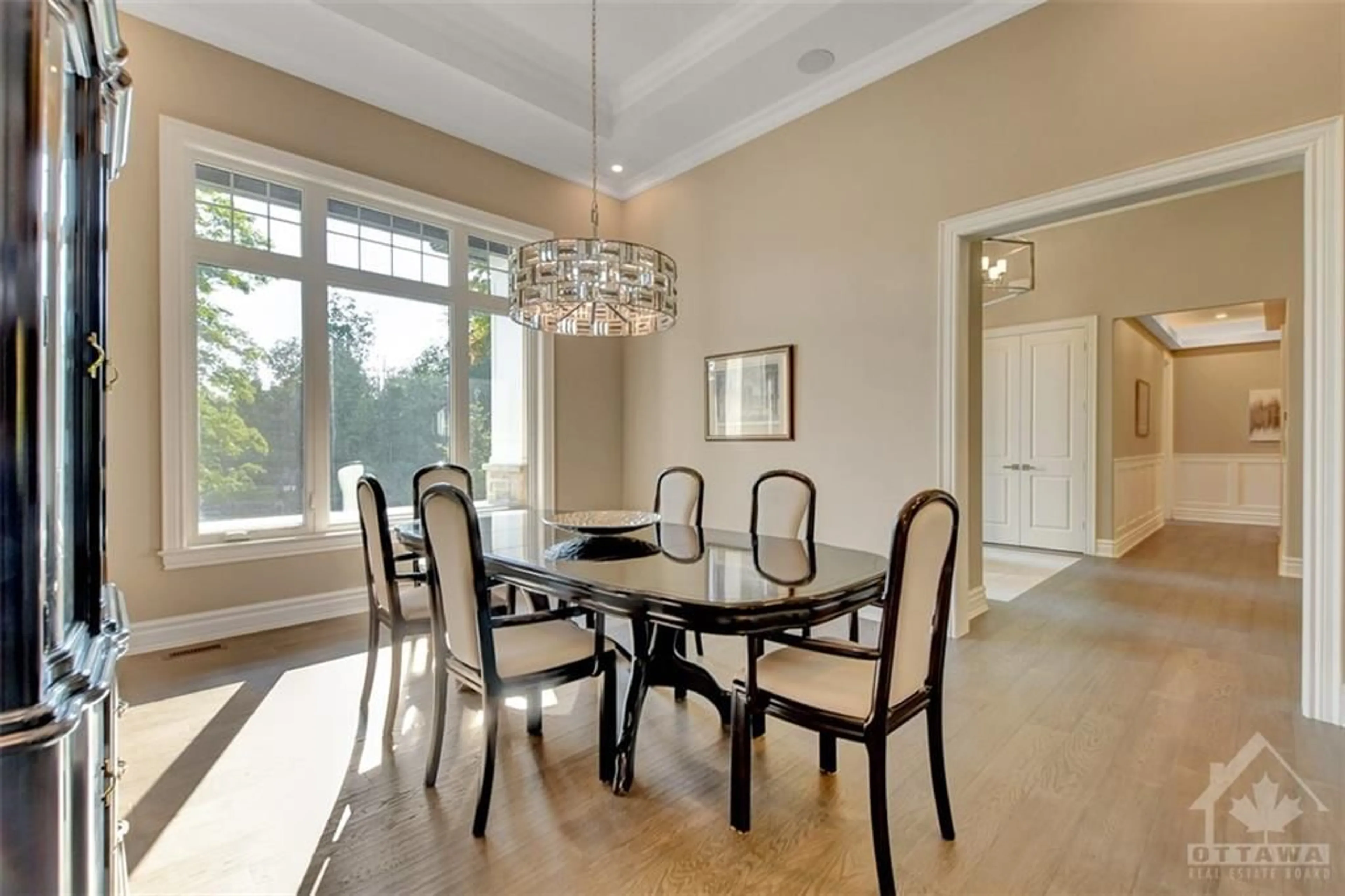 Dining room, wood floors for 1443 DUCHESS Cres, Manotick Ontario K4M 1K2