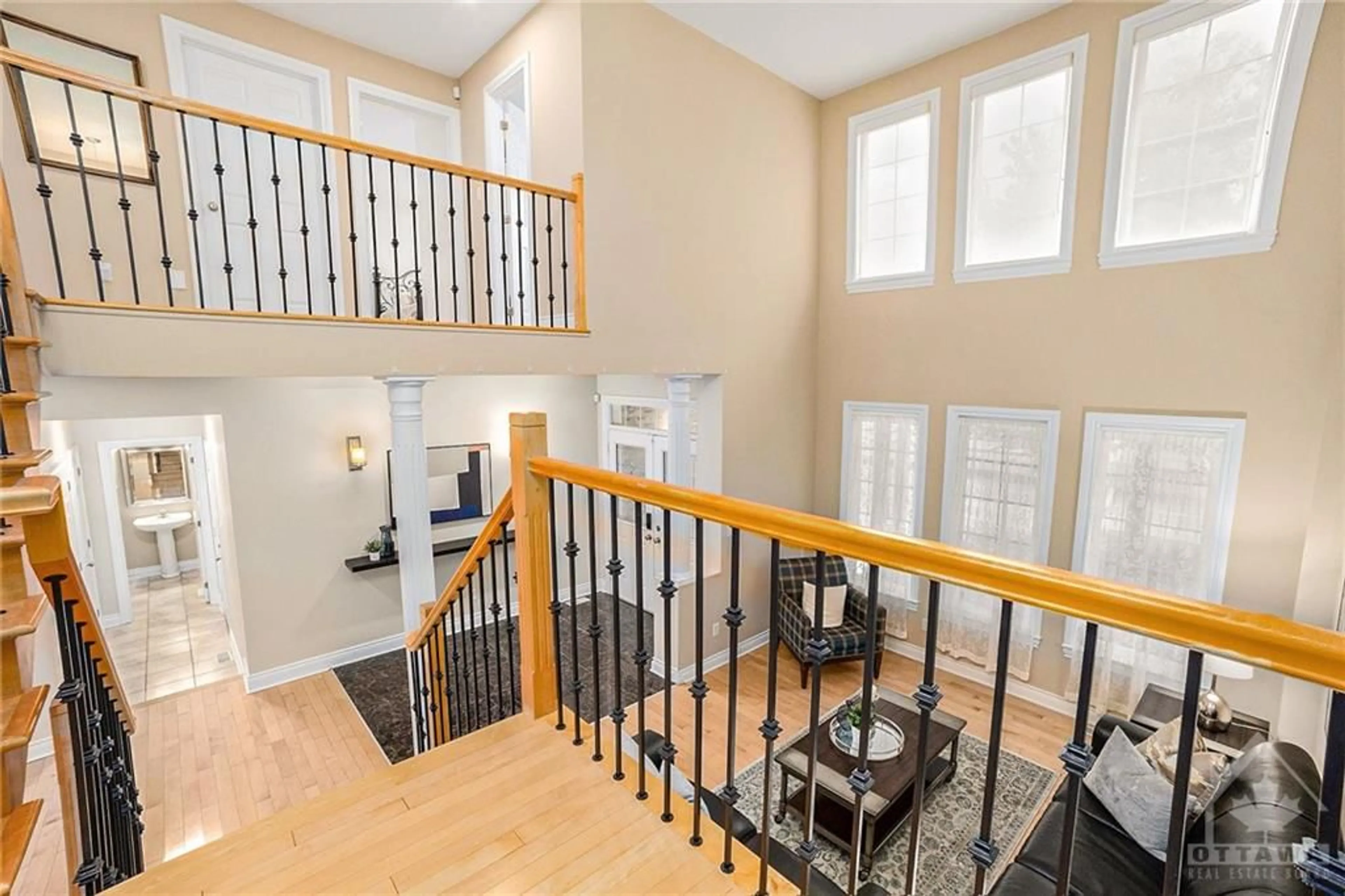 Indoor entryway, wood floors for 346 BLACKLEAF Dr, Ottawa Ontario K2J 0E9