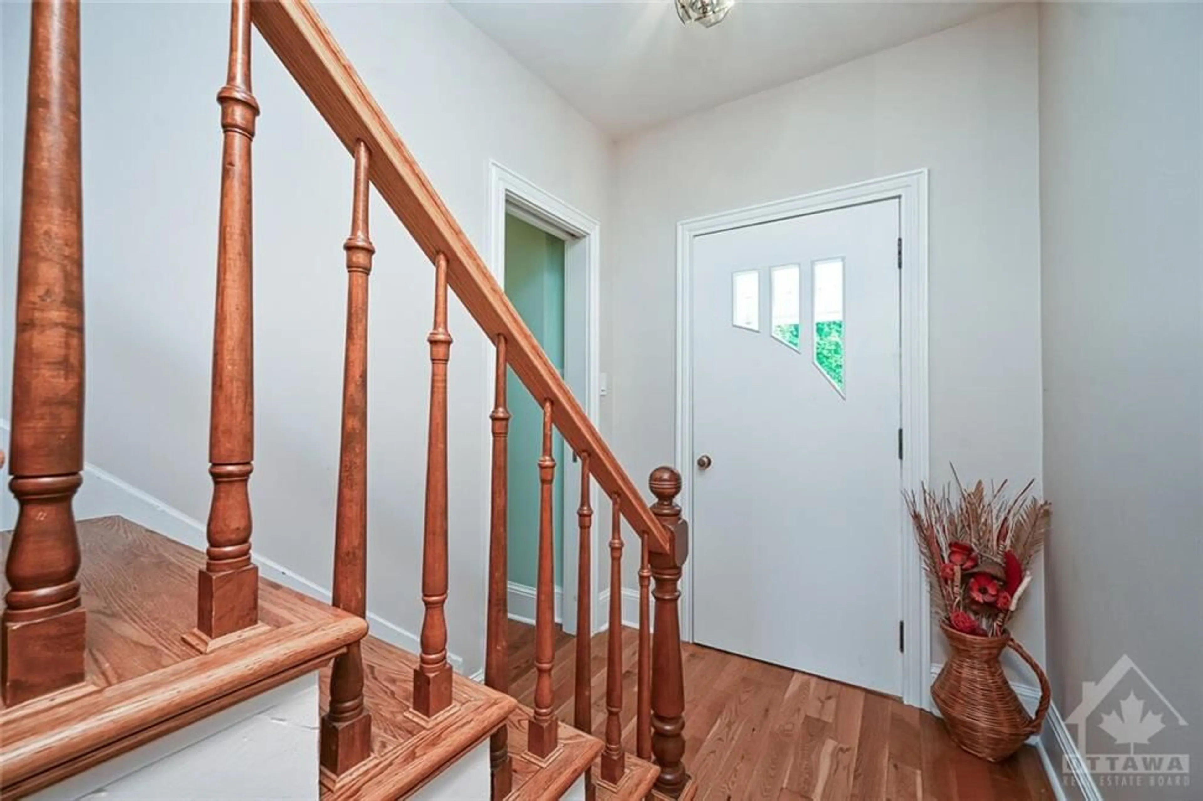 Indoor entryway, wood floors for 58 KITLEY BASTARD Rd, Toledo Ontario K0E 1Y0