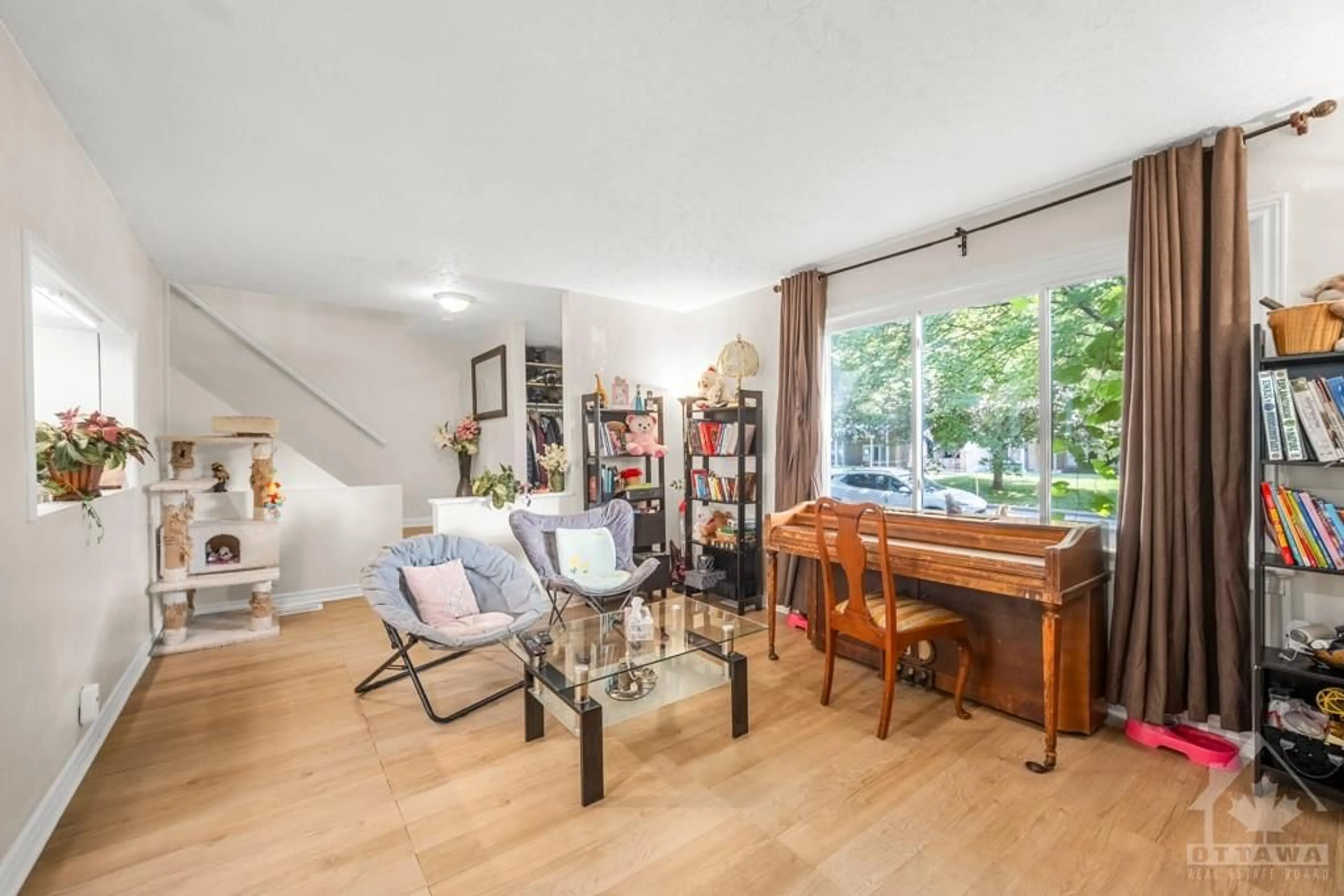 Living room, wood floors for 624 BORTHWICK Ave, Ottawa Ontario K1K 2L9