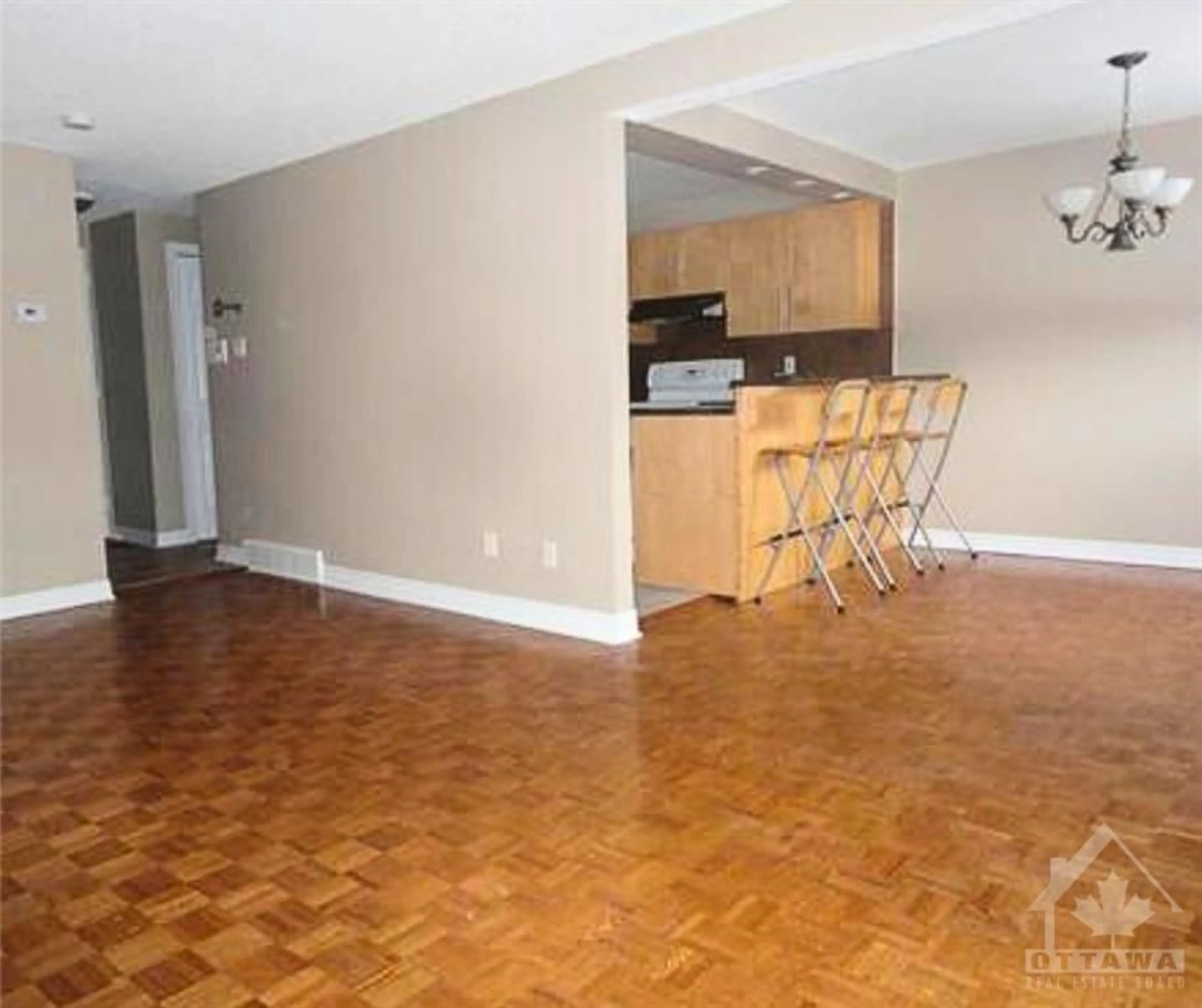 A pic of a room for 235 RIDGEPARK Pvt, Ottawa Ontario K2G 1H1