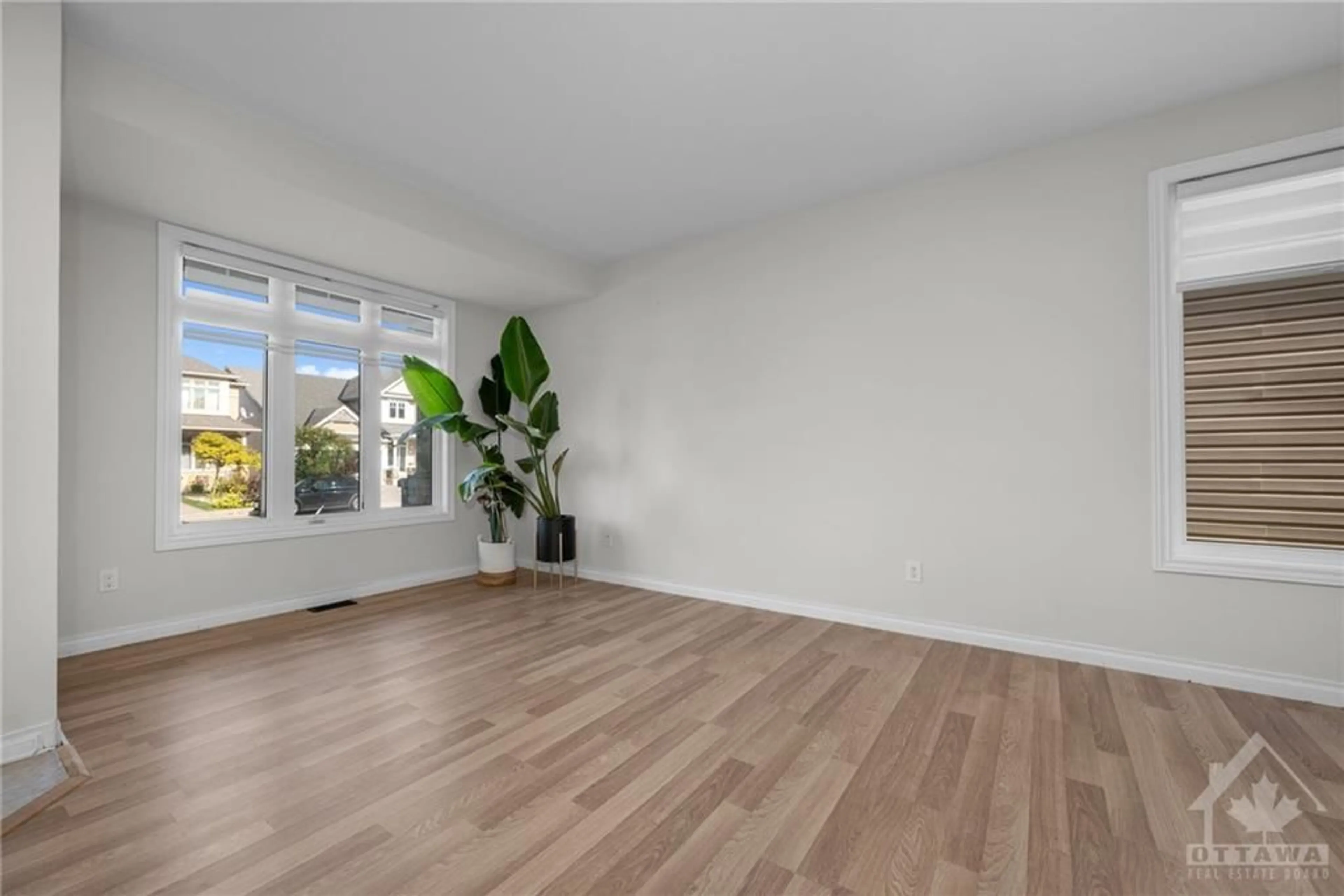 A pic of a room, wood floors for 1245 GLENLIVET Ave, Ottawa Ontario K1W 0G2