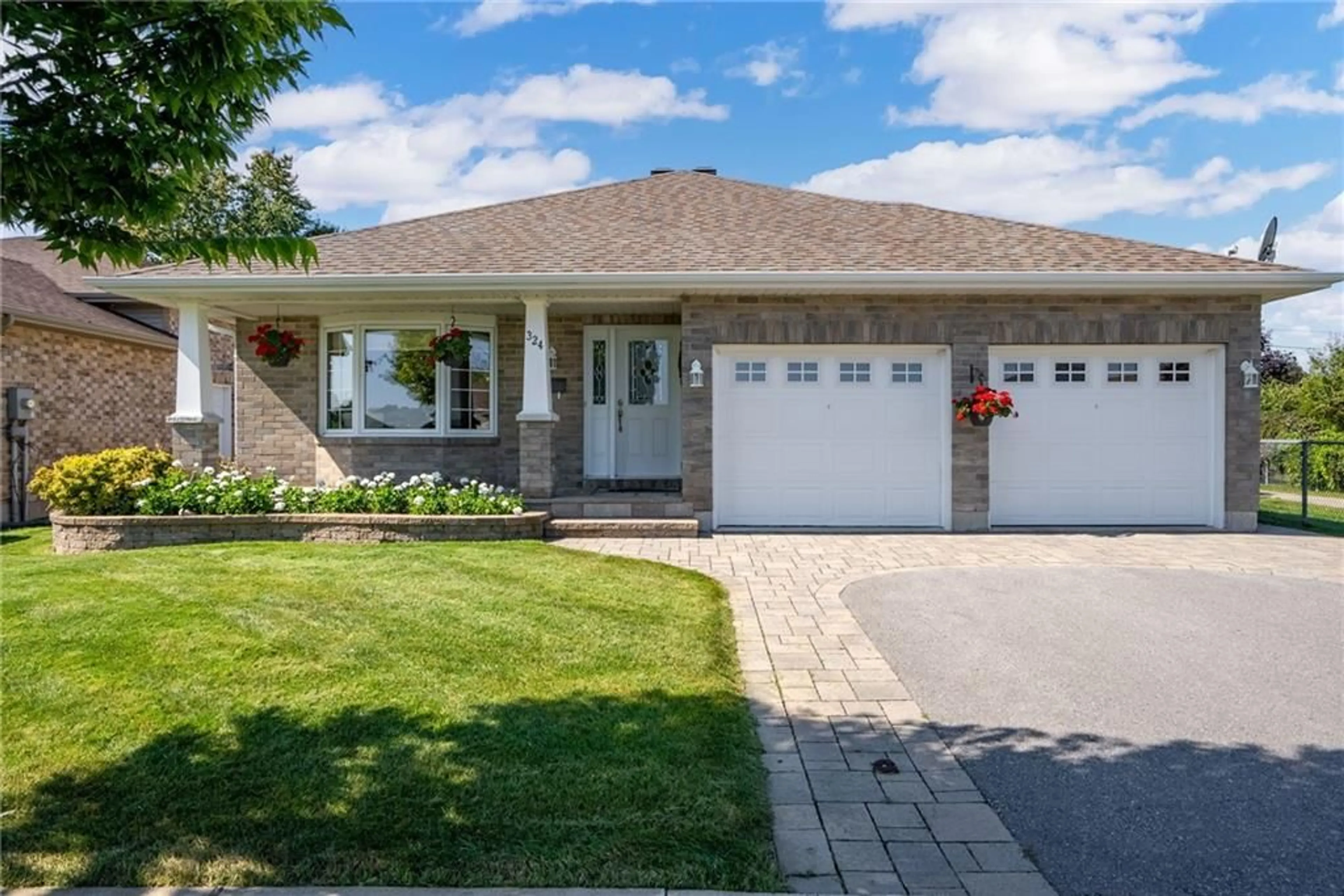 Frontside or backside of a home for 324 GLEN NORA Dr, Cornwall Ontario K6H 0A8