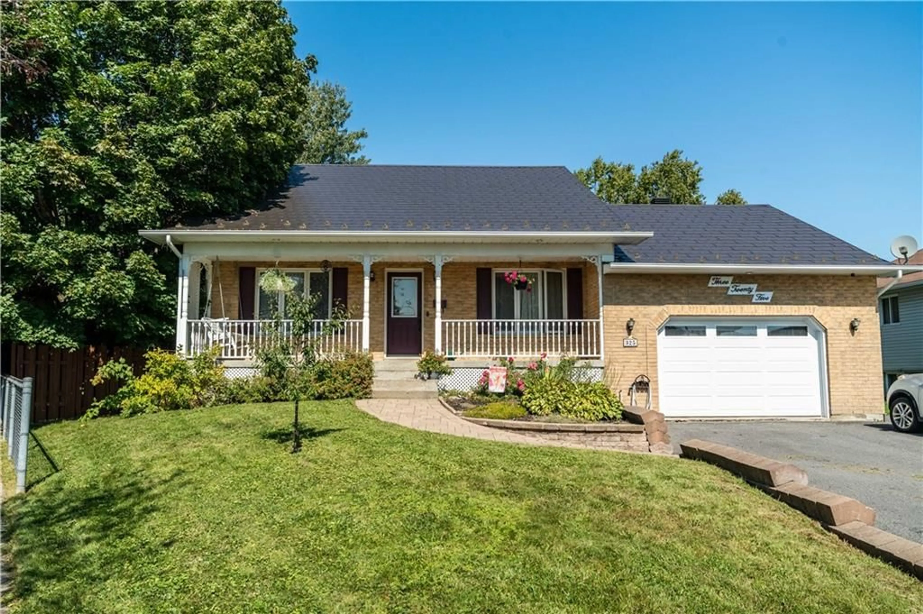 Frontside or backside of a home, cottage for 325 IVAN Cres, Cornwall Ontario K6H 7C6