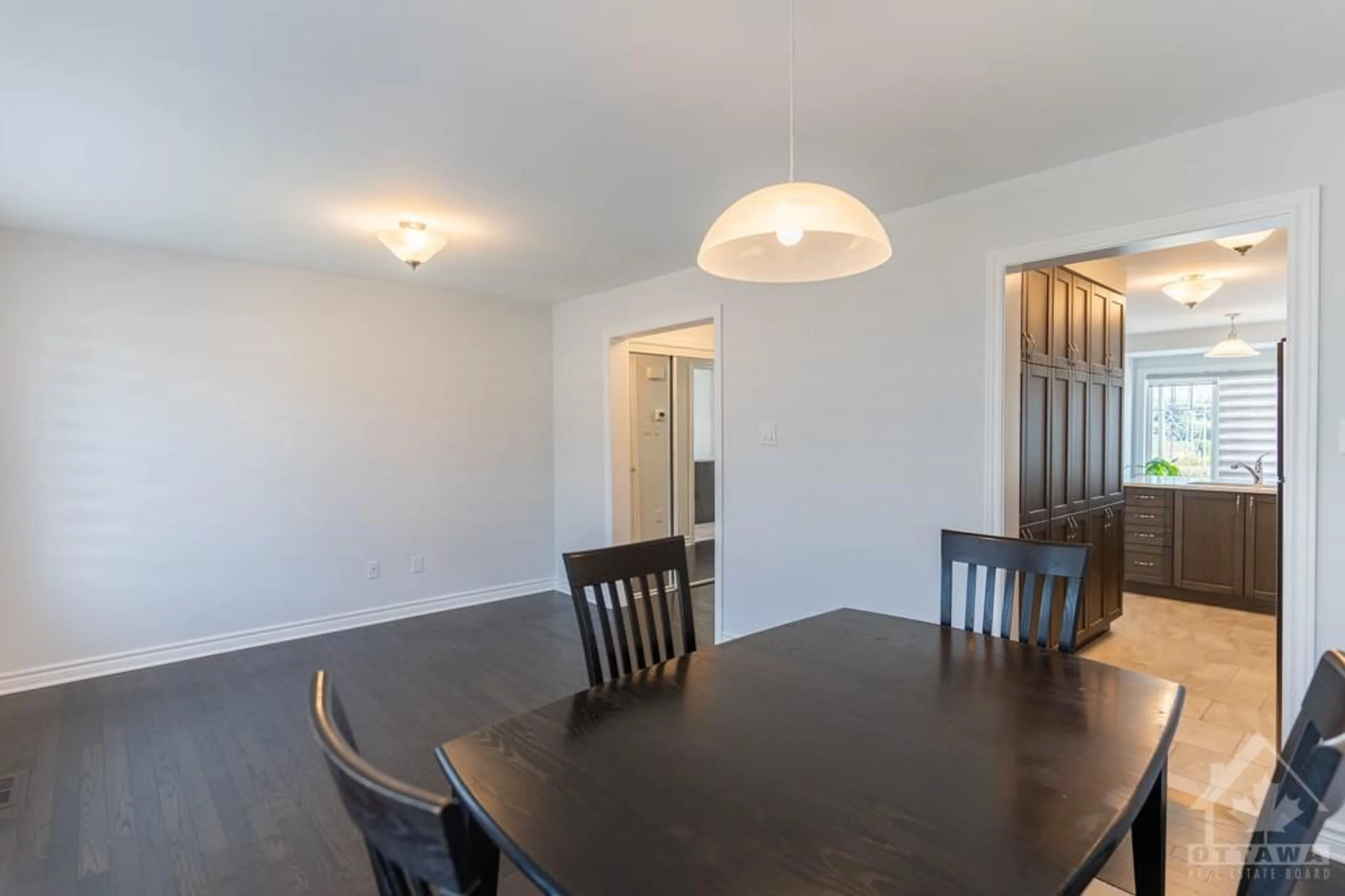 Dining room, wood floors for 102 GELDERLAND Pvt, Ottawa Ontario K2V 0H8