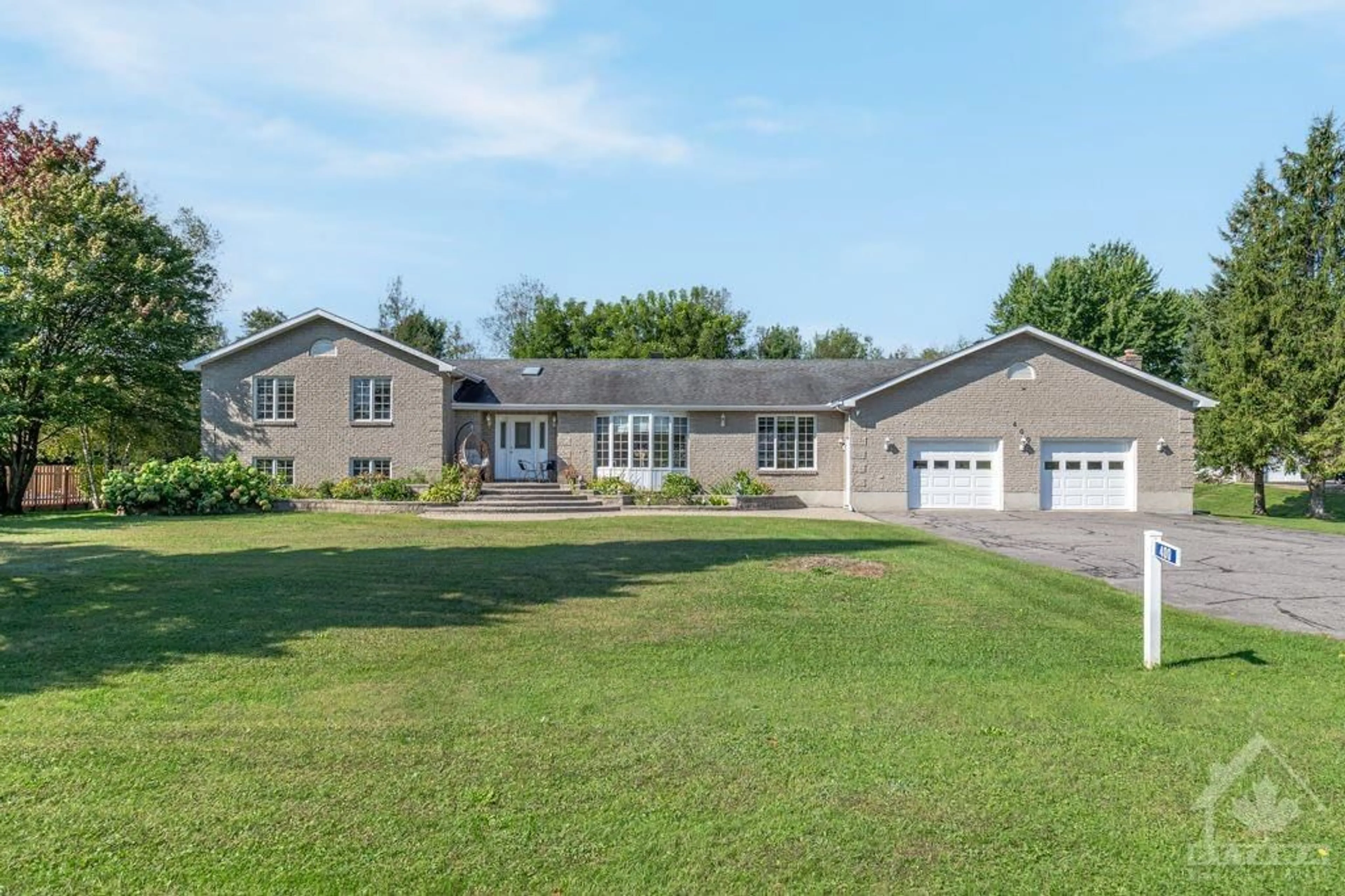 Frontside or backside of a home, cottage for 400 LIMOGES Rd, Limoges Ontario K0A 2M0