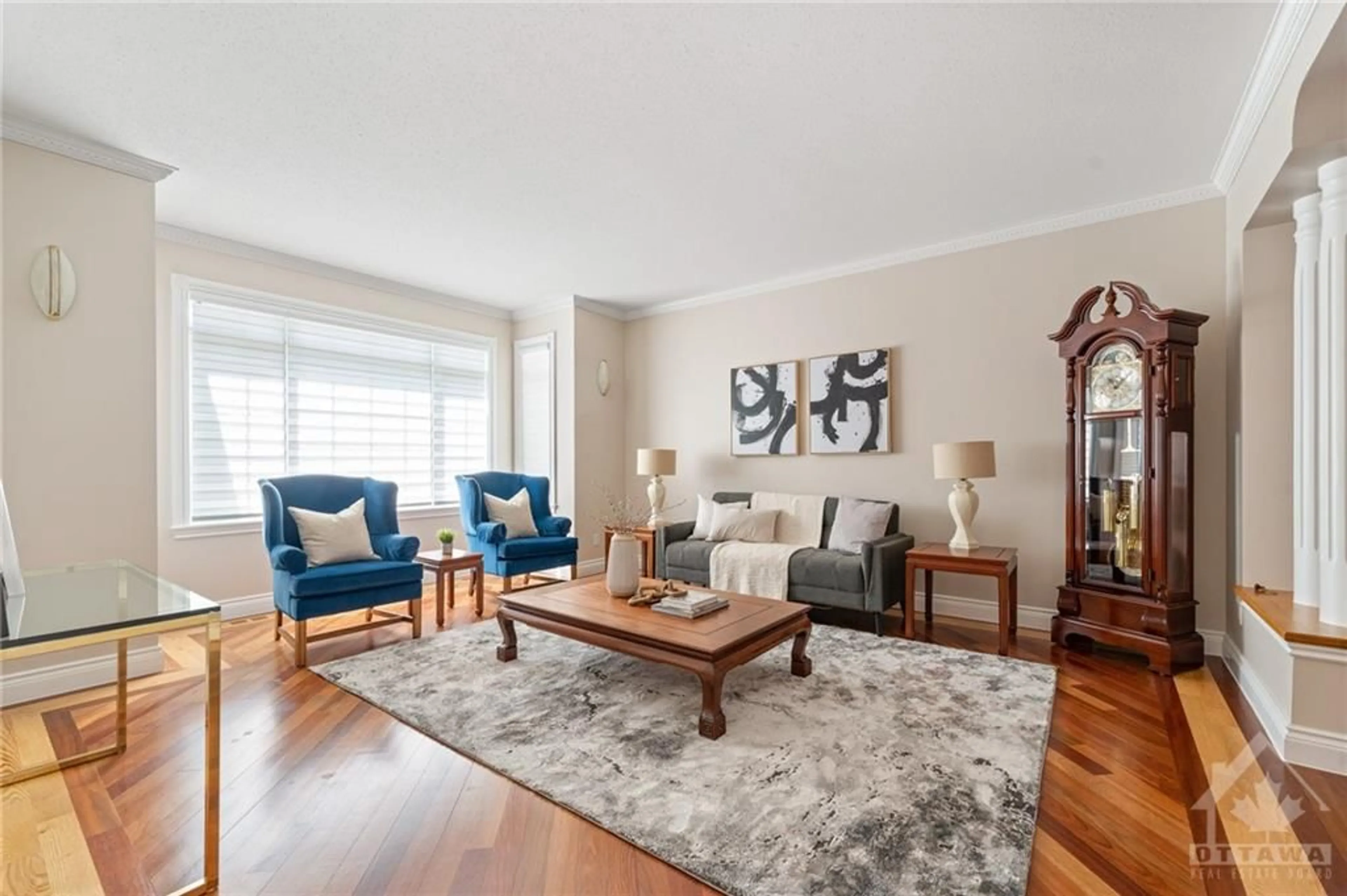 Living room, wood floors for 6373 RADISSON Way, Ottawa Ontario K1C 2Z9