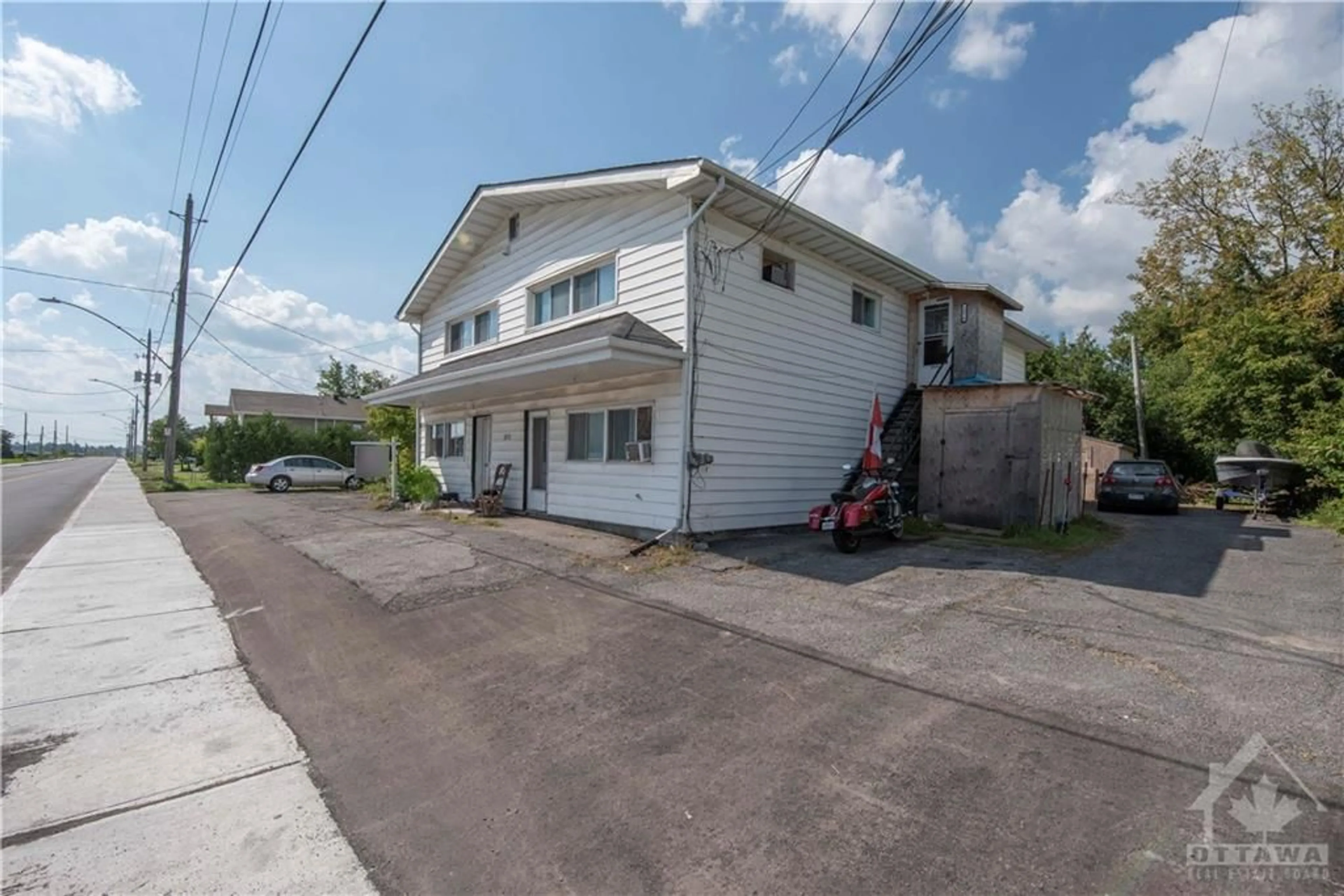 A pic from exterior of the house or condo, the street view for 2870 COLONIAL Rd, Sarsfield Ontario K0A 3E0