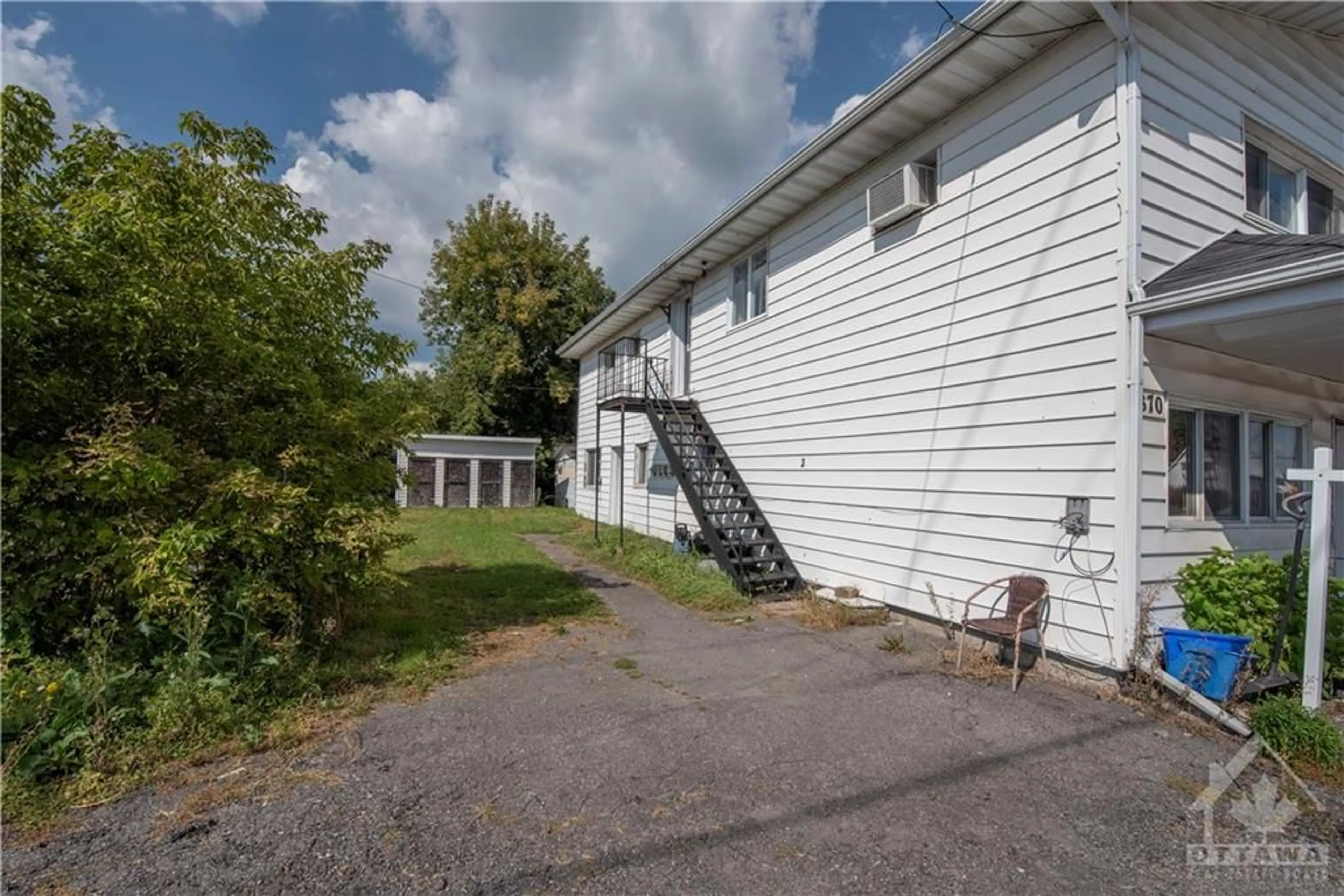 Frontside or backside of a home, the front or back of building for 2870 COLONIAL Rd, Sarsfield Ontario K0A 3E0