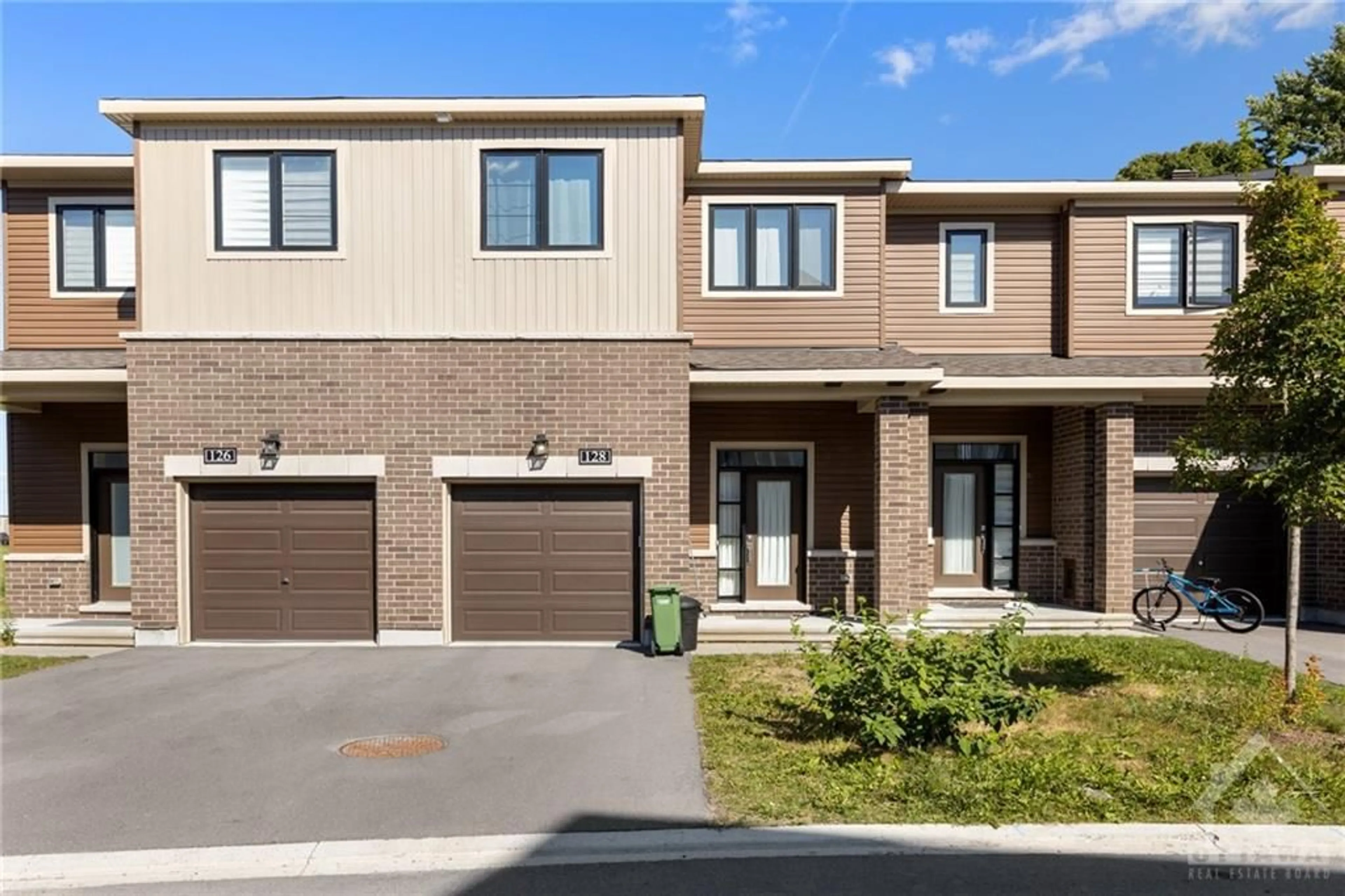 A pic from exterior of the house or condo for 128 ATTWELL Pvt, Kanata Ontario K2K 0P6