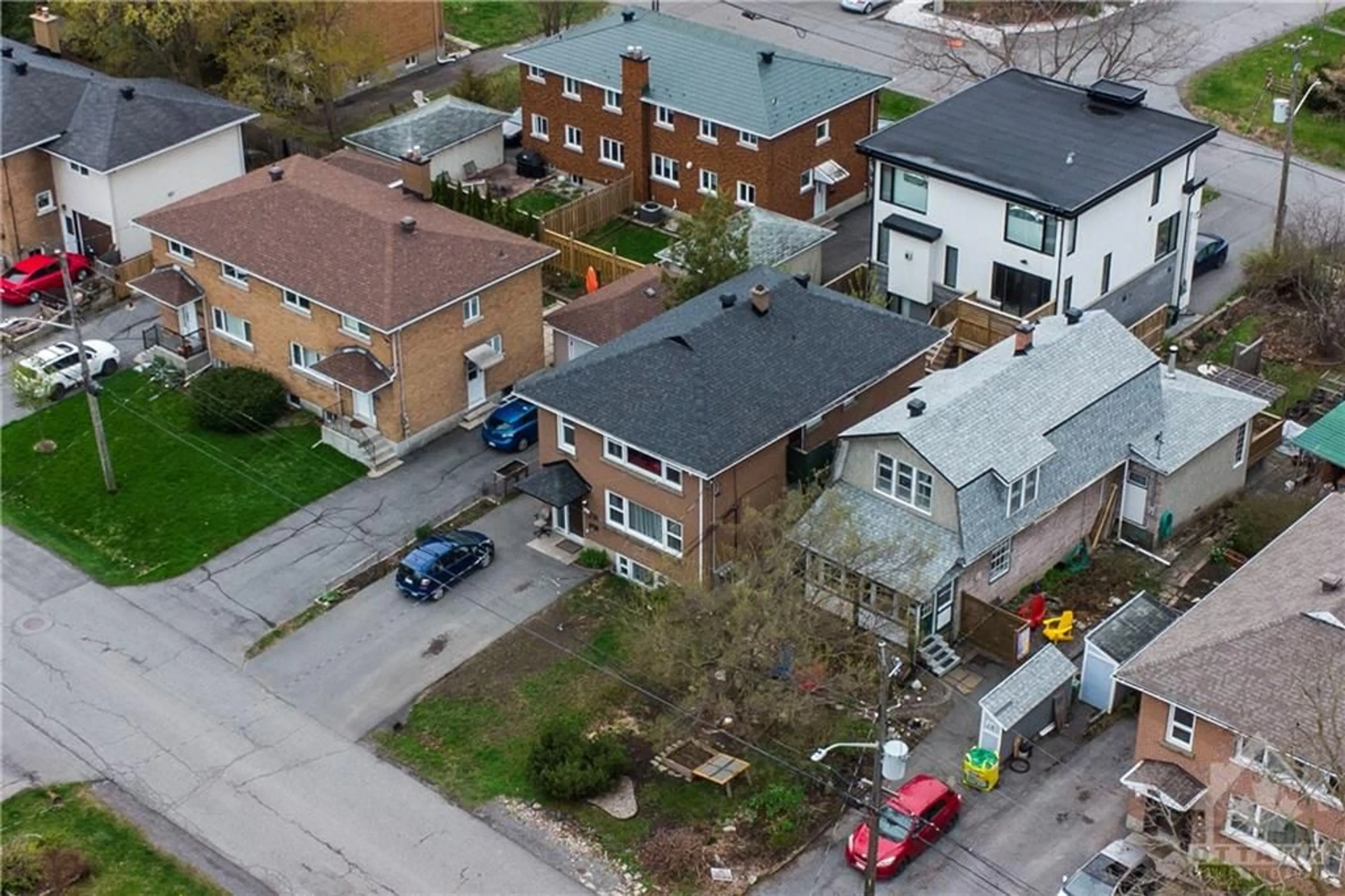 Frontside or backside of a home, the street view for 220 COMPTON Ave, Ottawa Ontario K2B 5A9