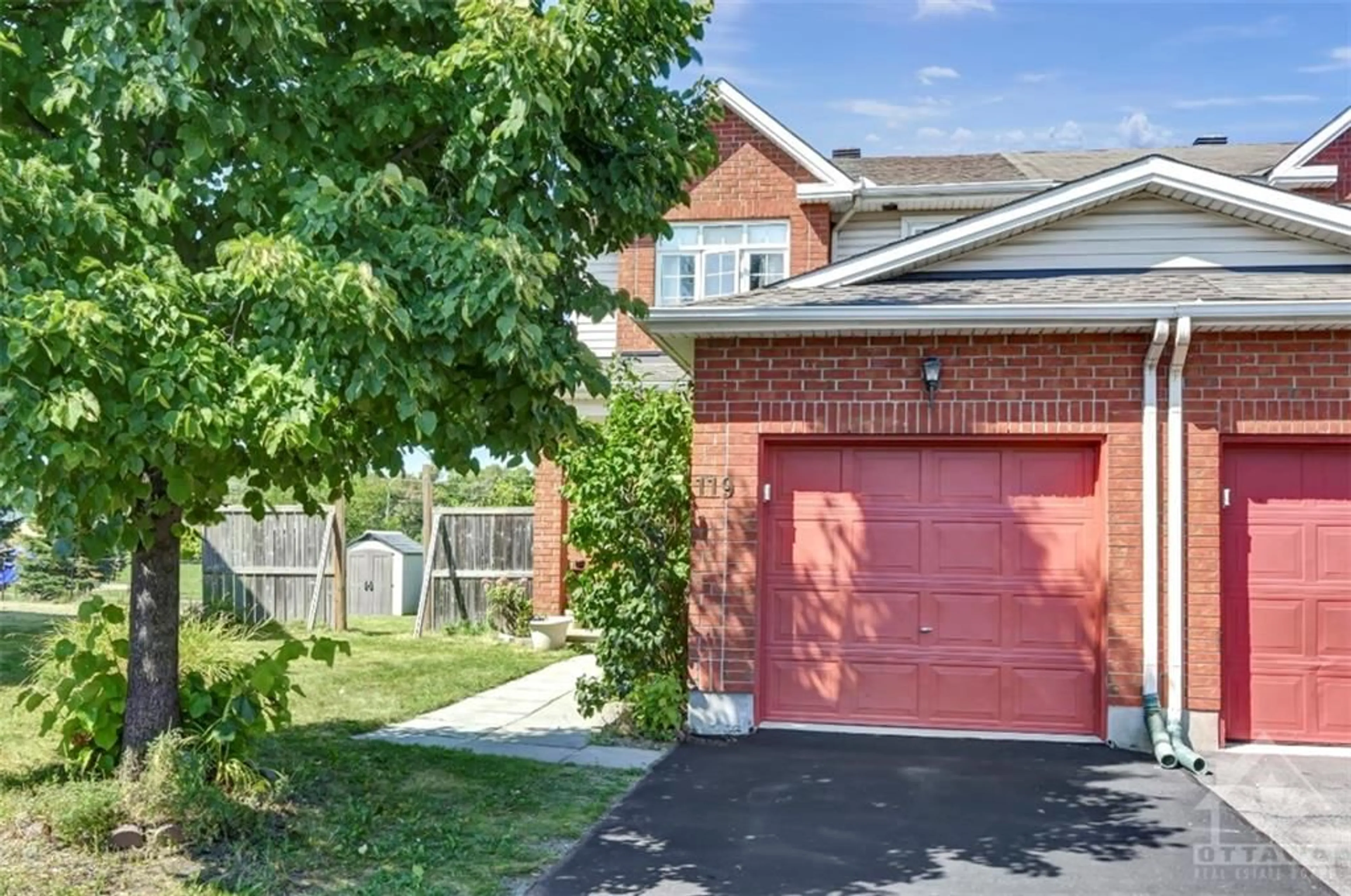 A pic from exterior of the house or condo for 119 LILIBET Cres, Ottawa Ontario K1V 2A1