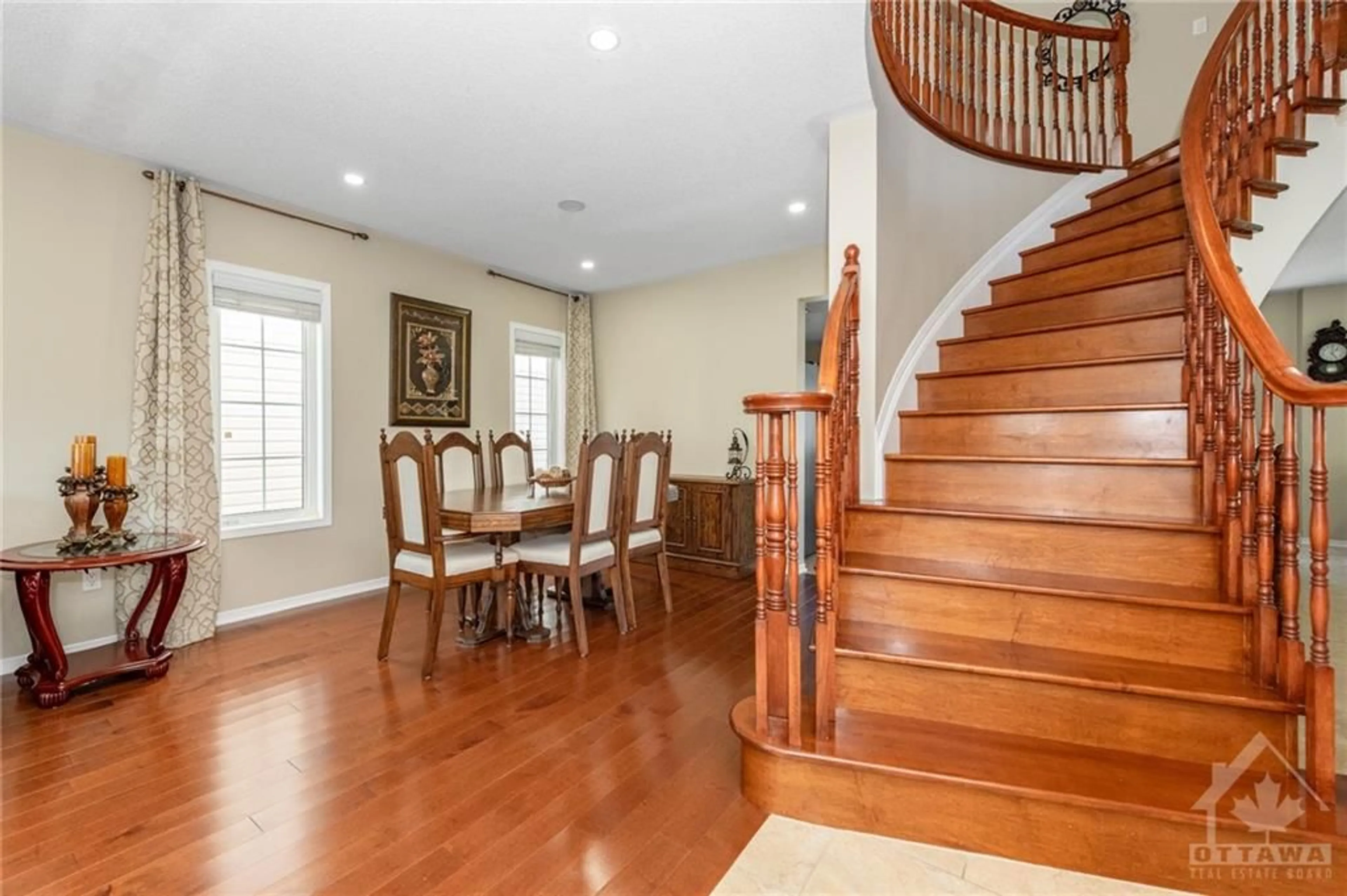 Indoor foyer, wood floors for 247 LUCINDA Cres, Ottawa Ontario K1W 0A3