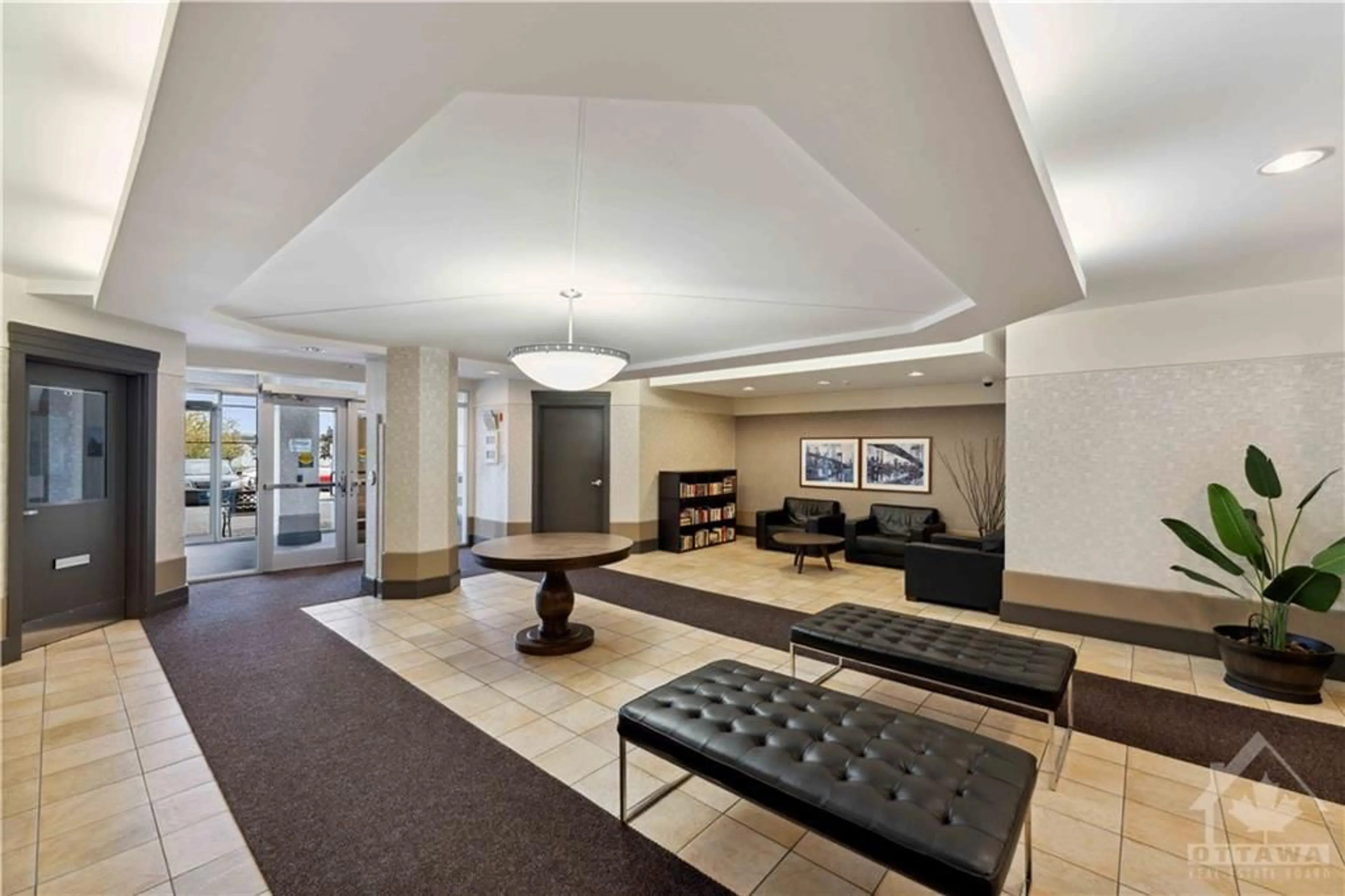 Indoor lobby, wood floors for 310 CENTRAL PARK Dr #4D, Ottawa Ontario K2C 4G4