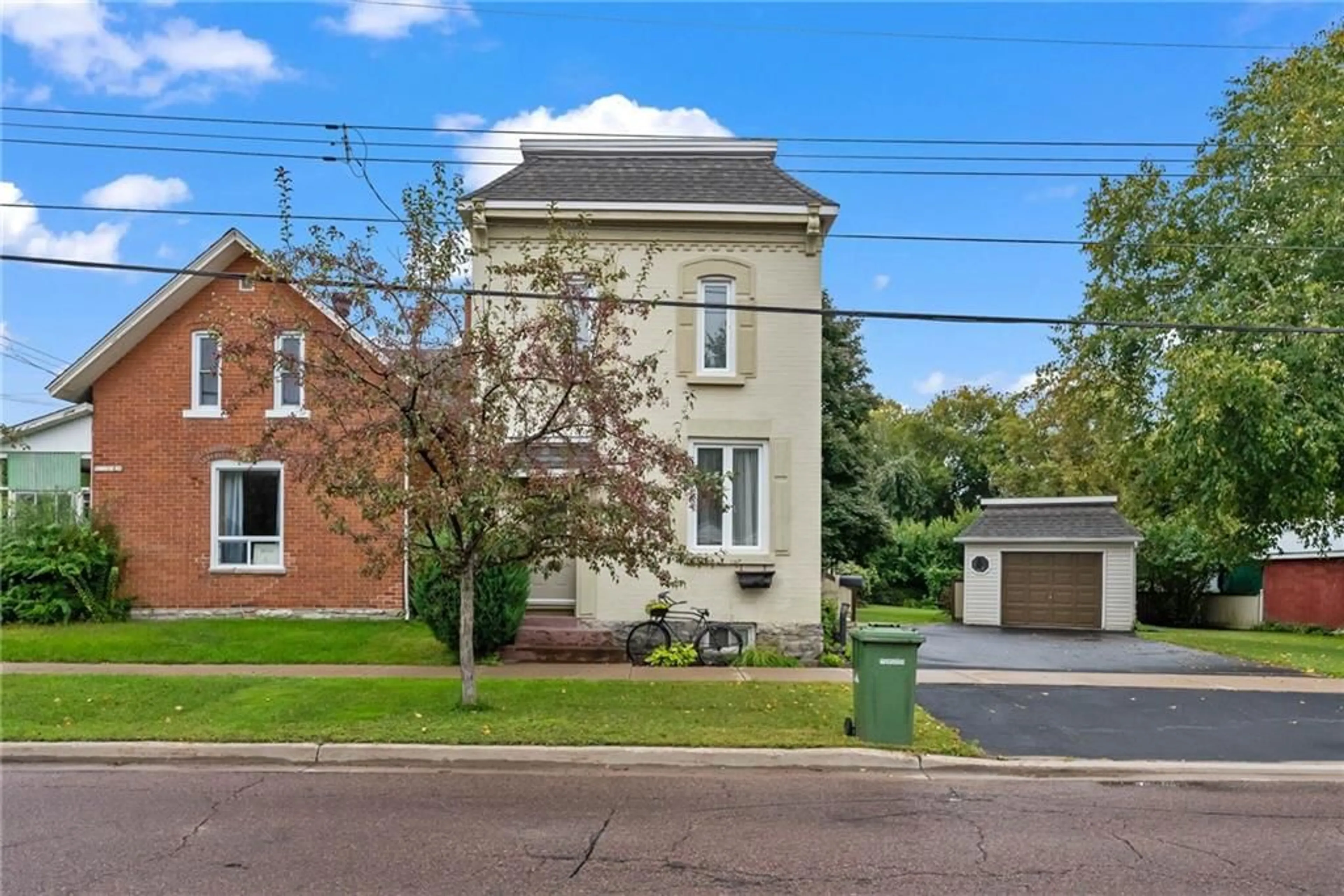 A pic from exterior of the house or condo, the street view for 365 CHRISTIE St, Pembroke Ontario K8A 4R8