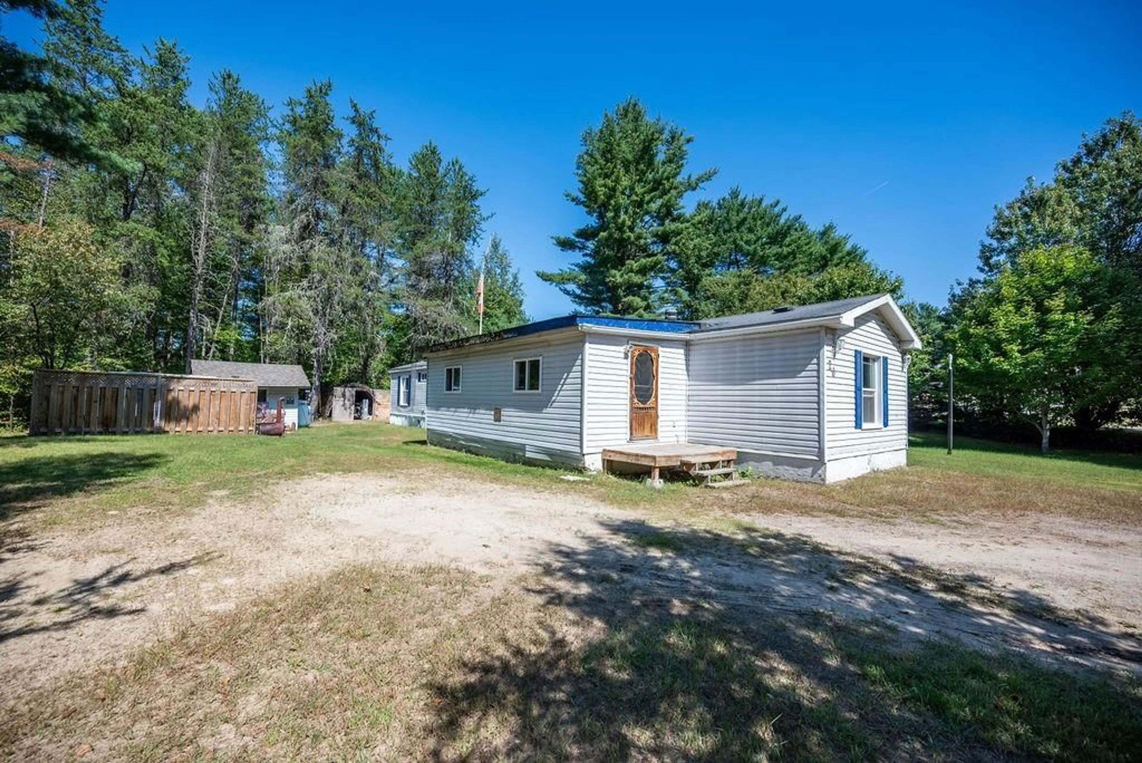 Cottage for 20 HUNTERS RUN Lane, Chalk River Ontario K0J 1J0