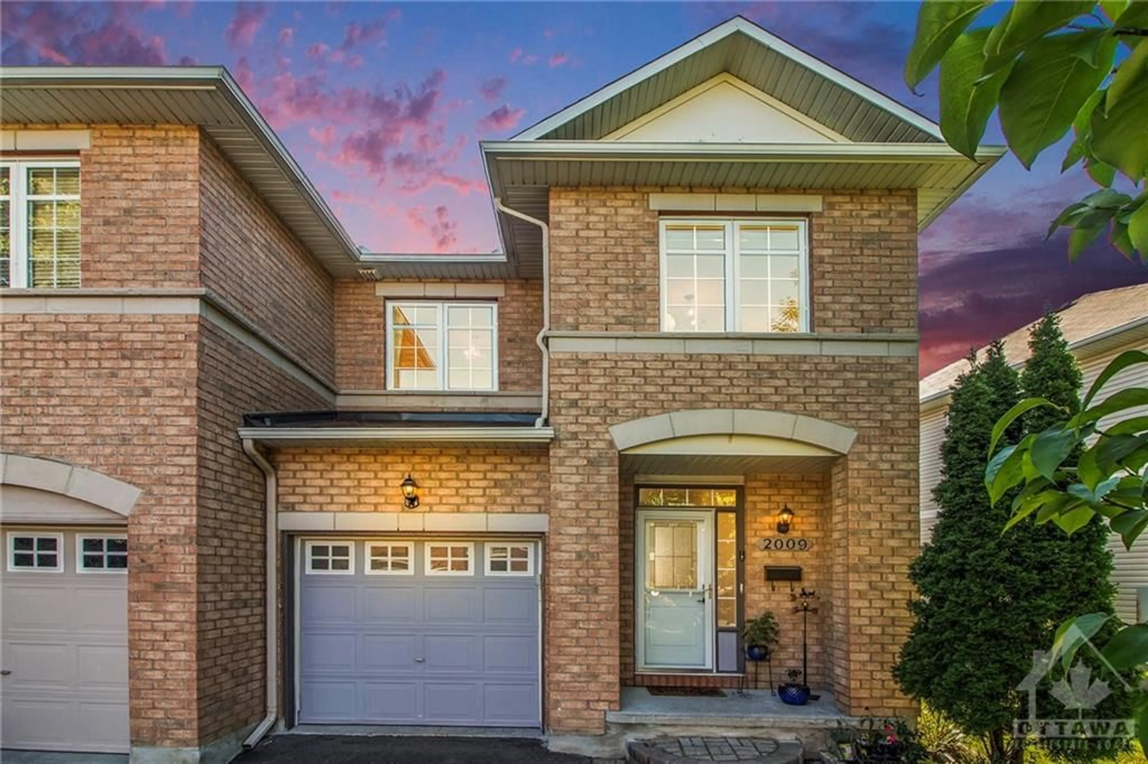 Home with brick exterior material for 2009 BERGAMOT Cir, Ottawa Ontario K4A 4R2