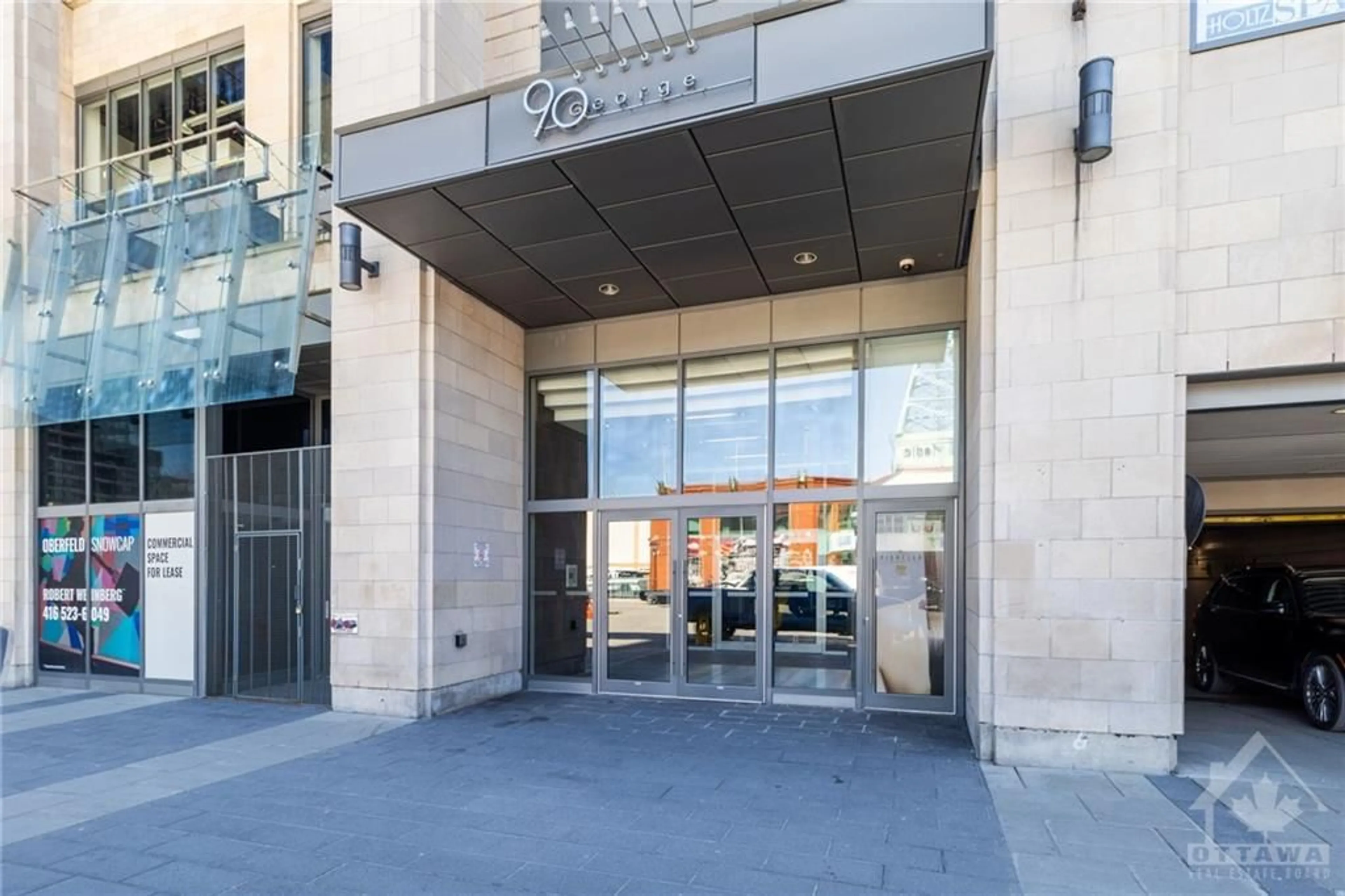 Indoor foyer for 90 GEORGE St #405, Ottawa Ontario K1N 0A8