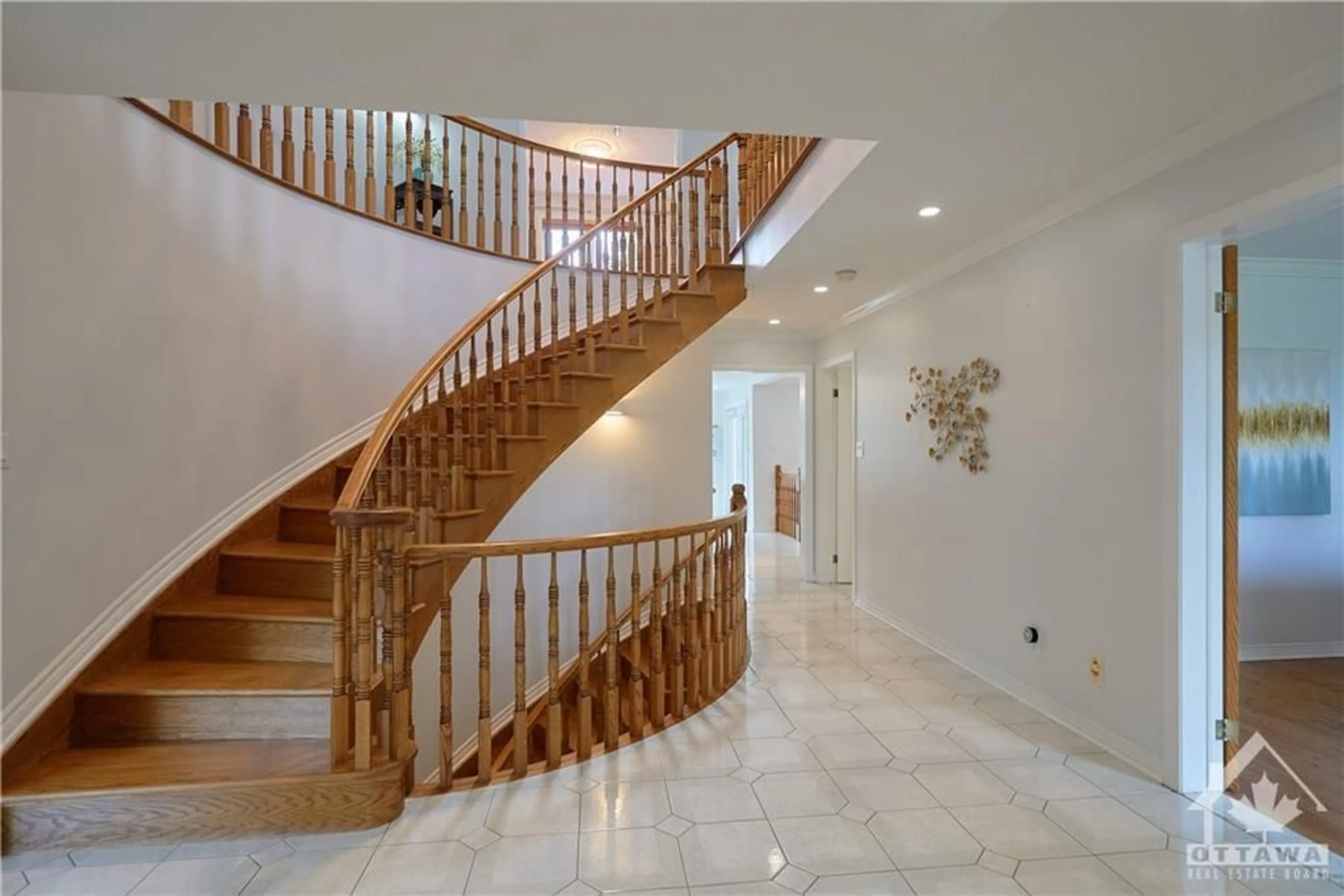 Stairs for 42 MARCHBROOK Cir, Kanata Ontario K2W 1A1