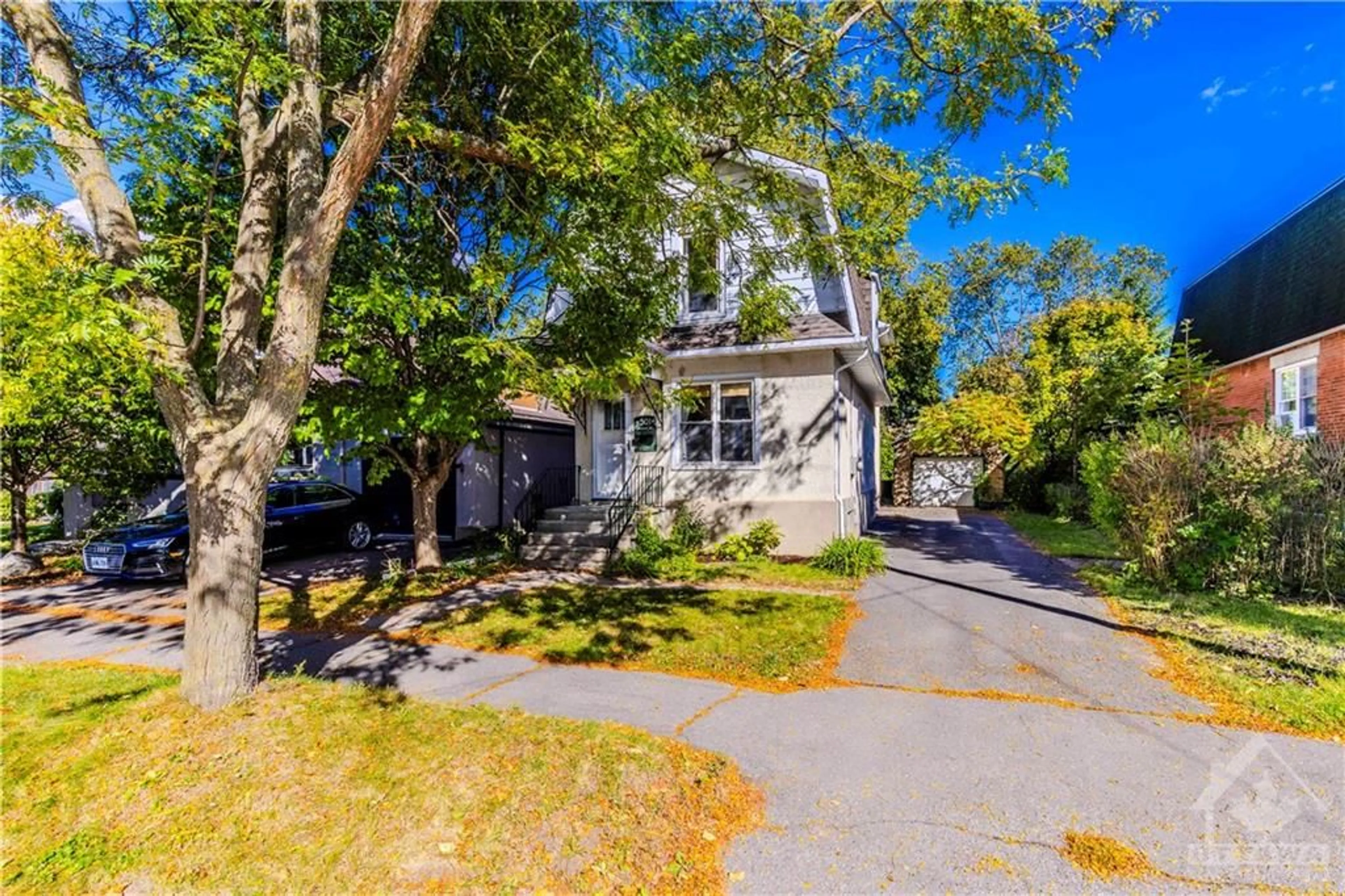 Frontside or backside of a home, the street view for 501 ROOSEVELT Ave, Ottawa Ontario K2A 1Z9