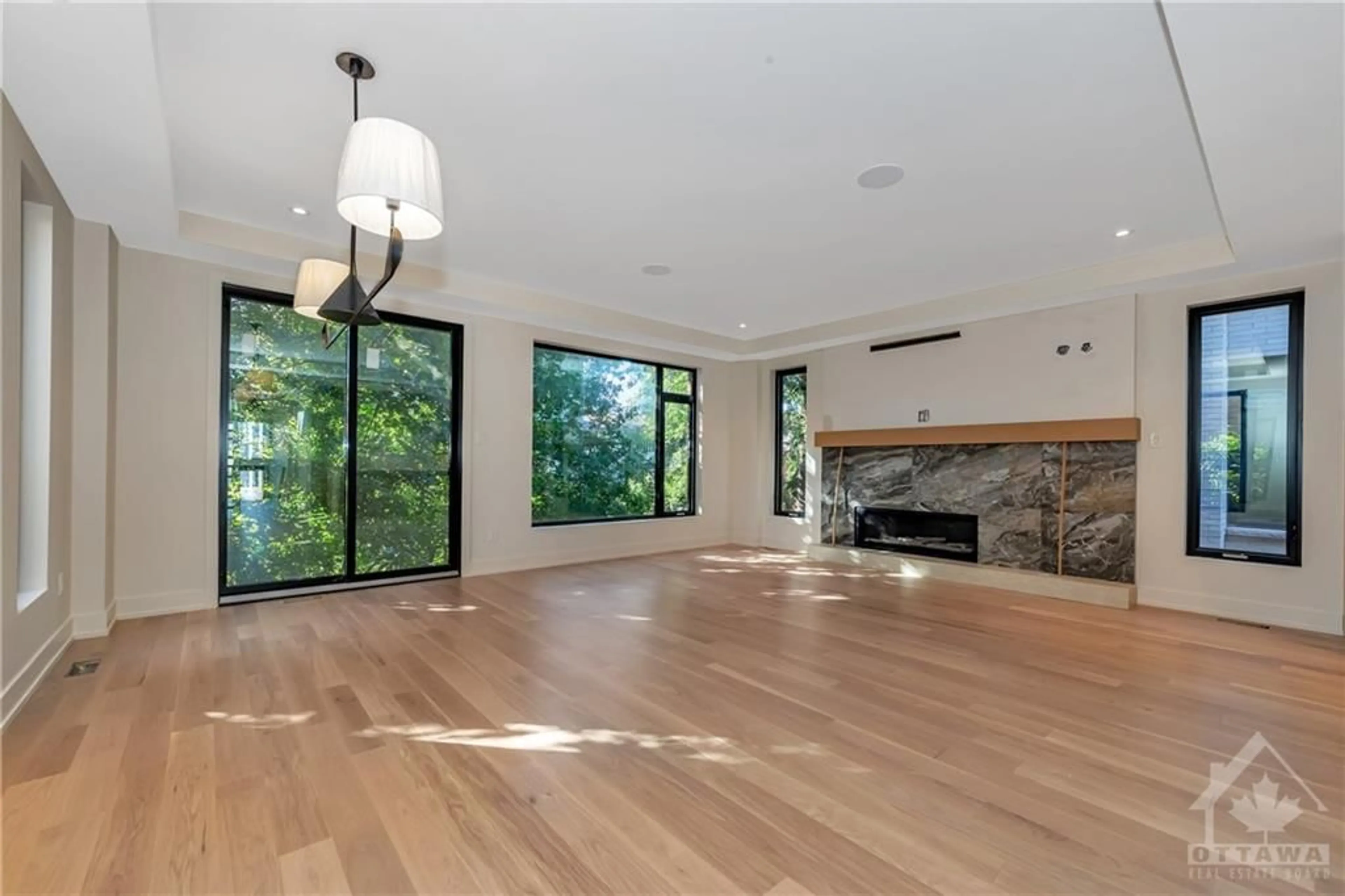 Living room, wood floors for 304 SELBY Ave, Ottawa Ontario K1Z 6R1