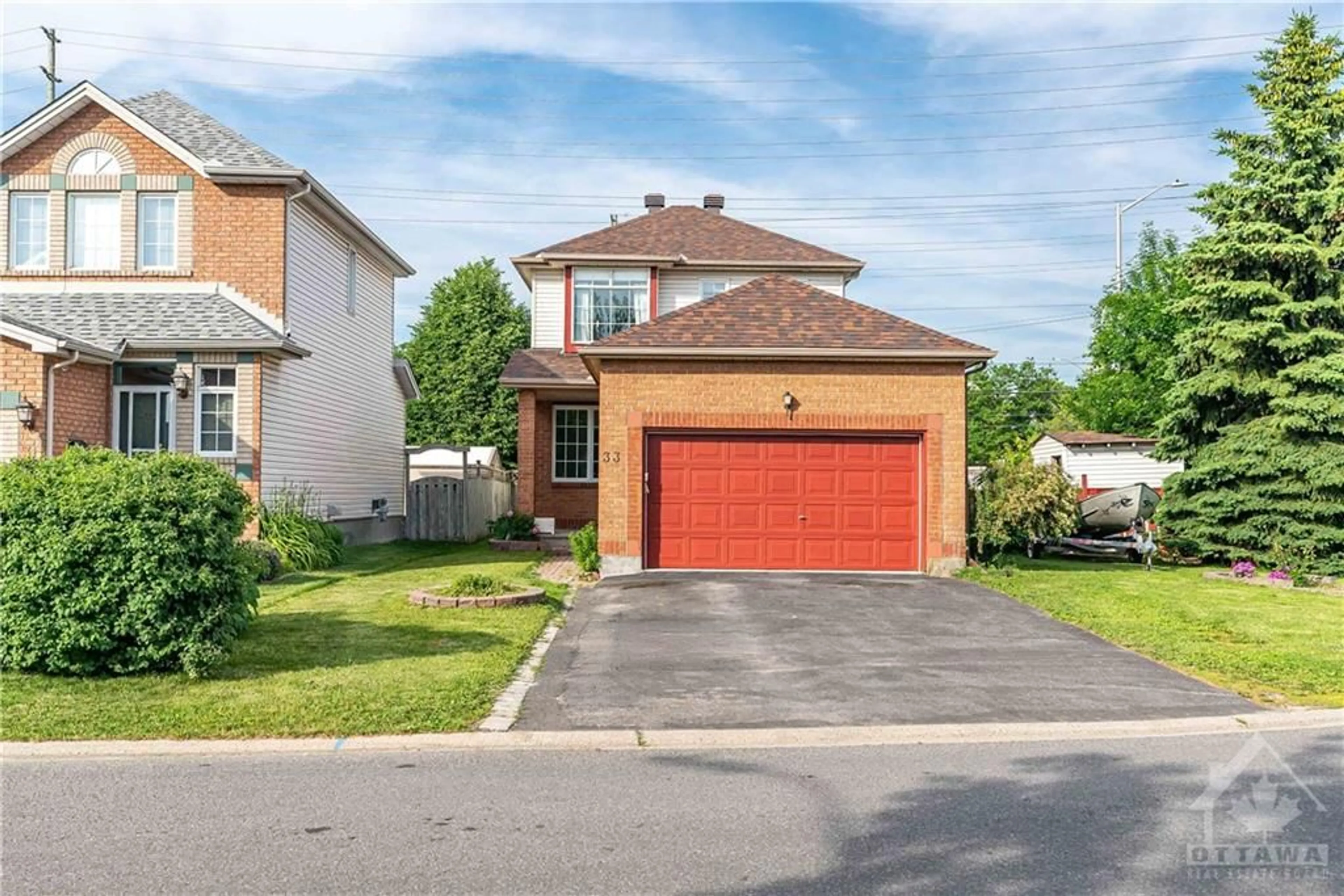 Frontside or backside of a home for 33 HALKIRK Ave, Kanata Ontario K2V 1B5