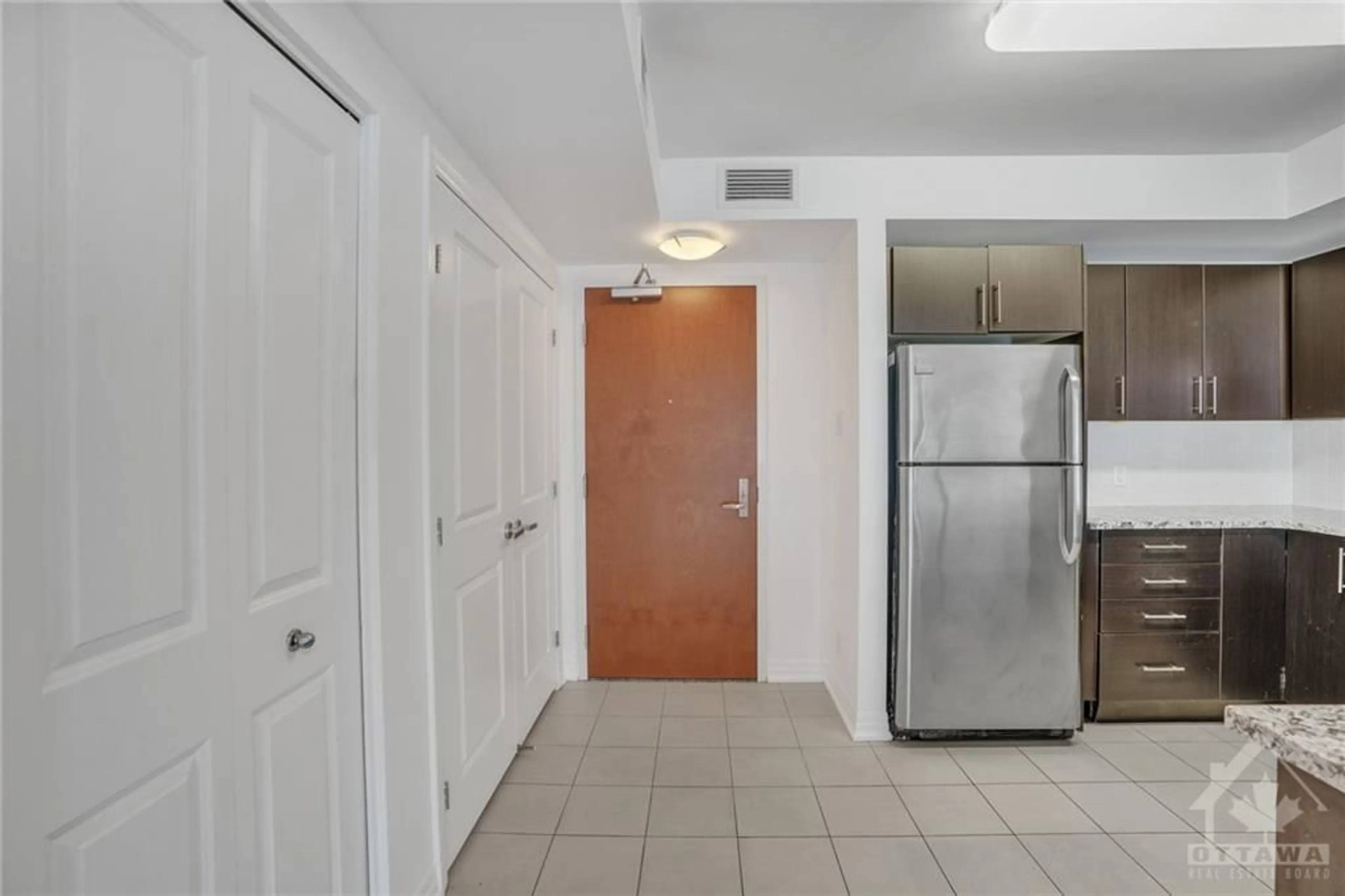 Indoor foyer, not visible floor for 242 RIDEAU St #802, Ottawa Ontario K1N 0B7