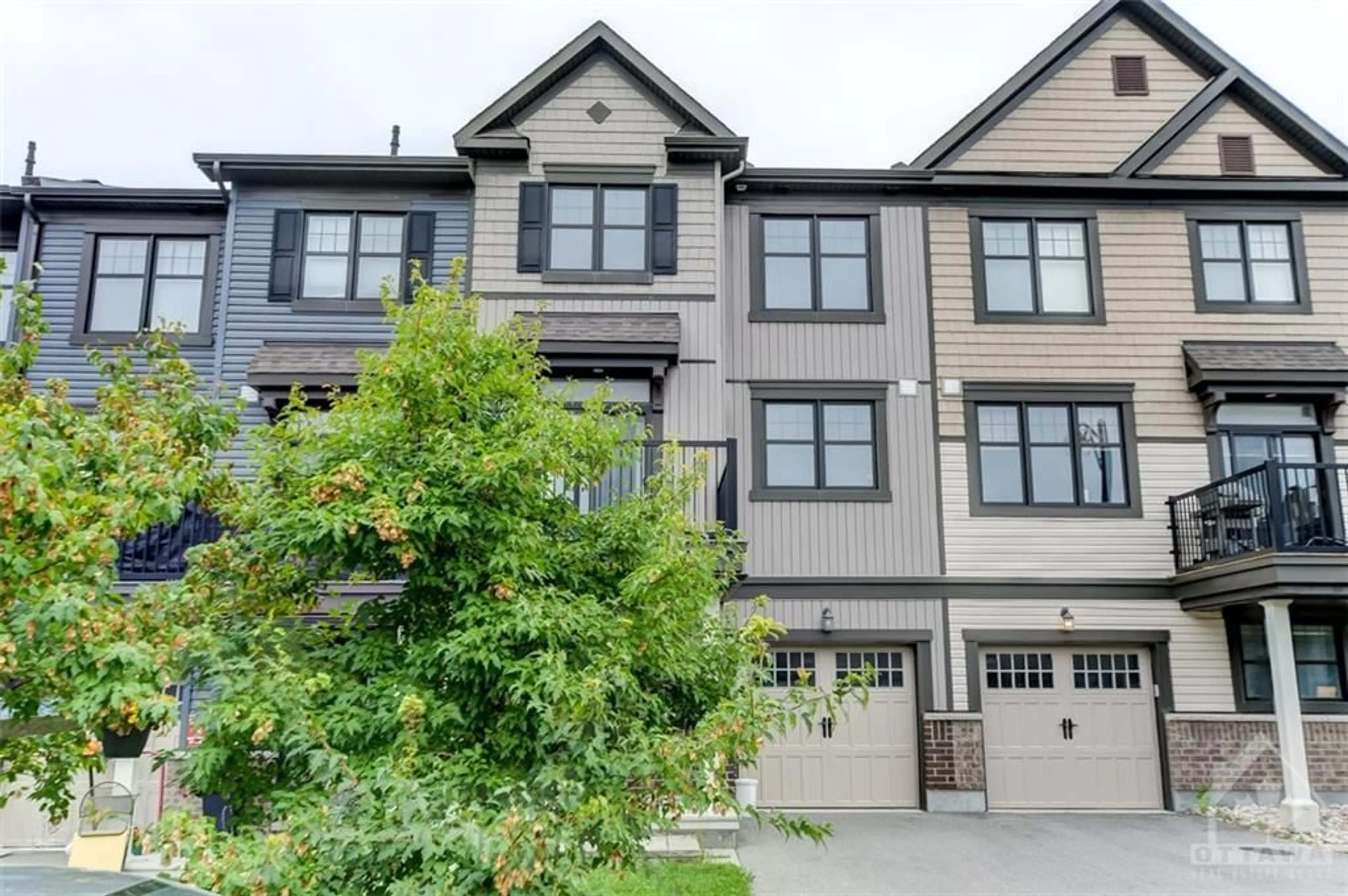 A pic from exterior of the house or condo, the street view for 38 FALLENGALE Cres, Ottawa Ontario K2T 0K9