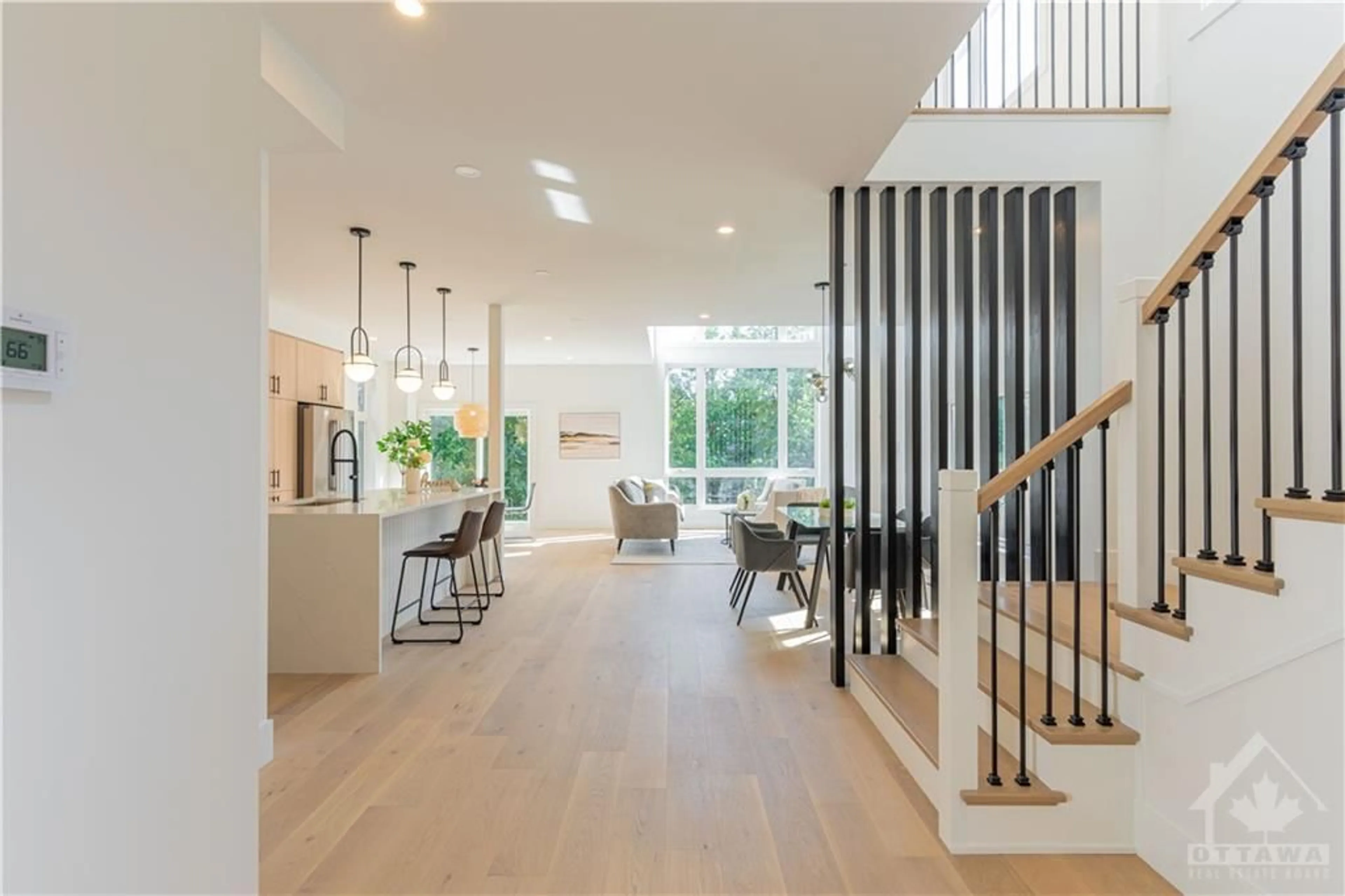 Indoor entryway, wood floors for 2243 PAGE Rd, Ottawa Ontario K1C 7K5