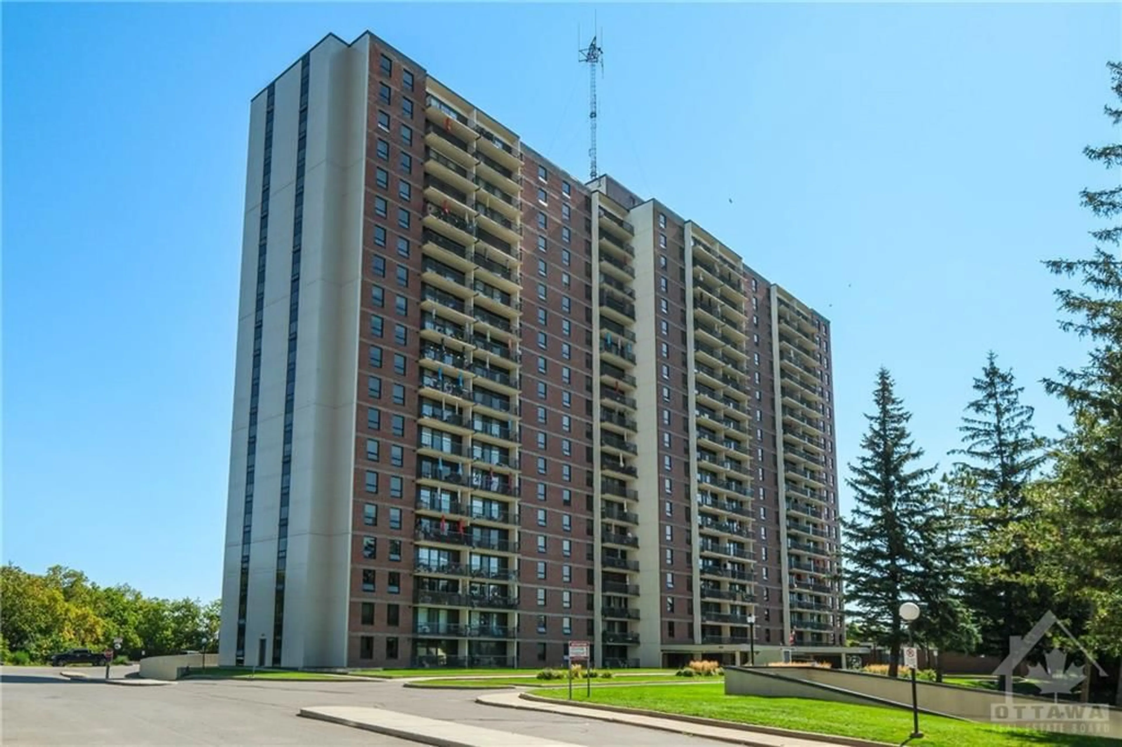 A pic from exterior of the house or condo for 665 BATHGATE Dr #1401, Ottawa Ontario K1K 3Y4