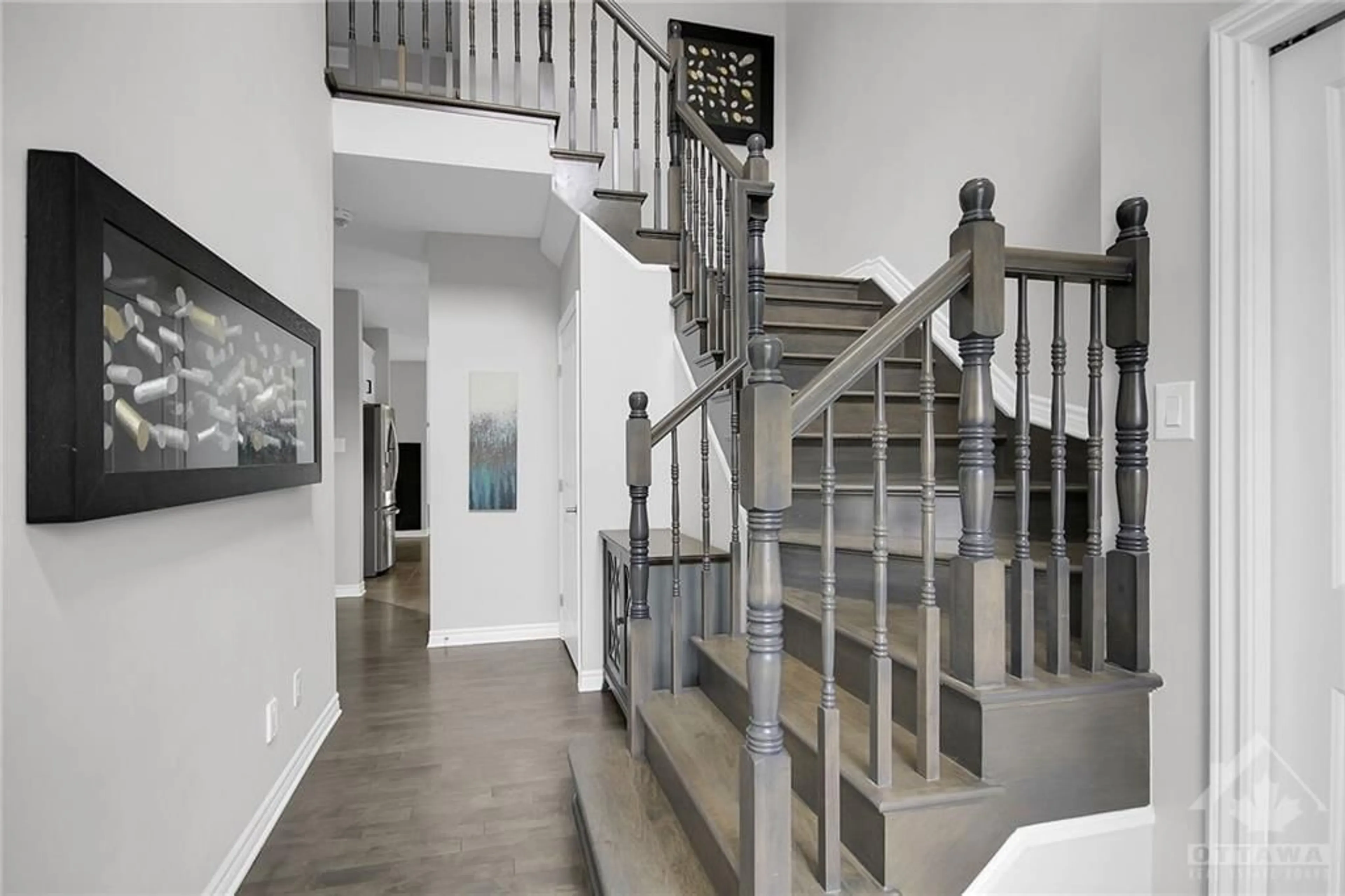 Stairs for 171 LOREKA Crt, Ottawa Ontario K2S 0N3