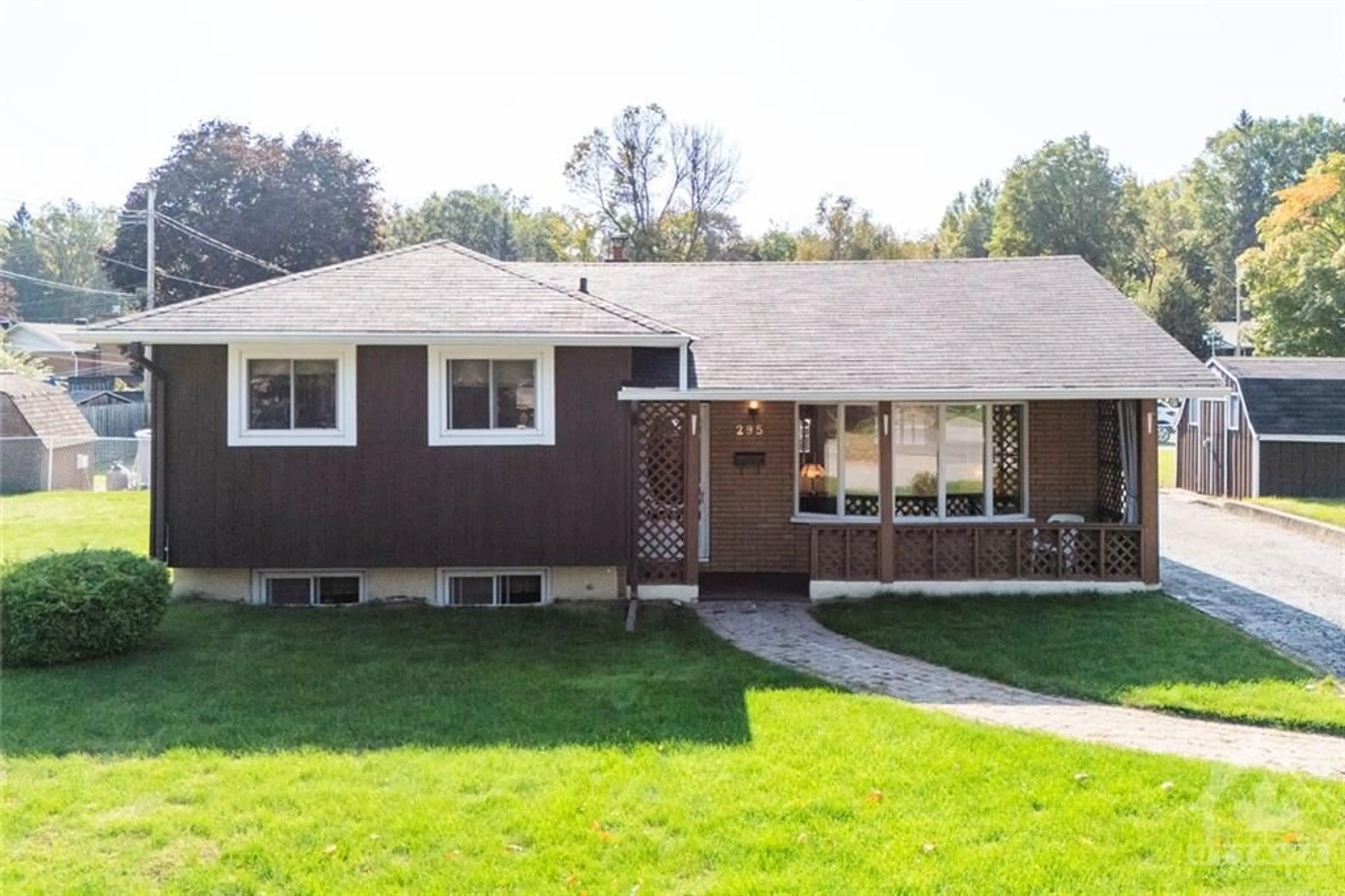 Frontside or backside of a home, cottage for 295 JAMES St, Renfrew Ontario K7V 2P1