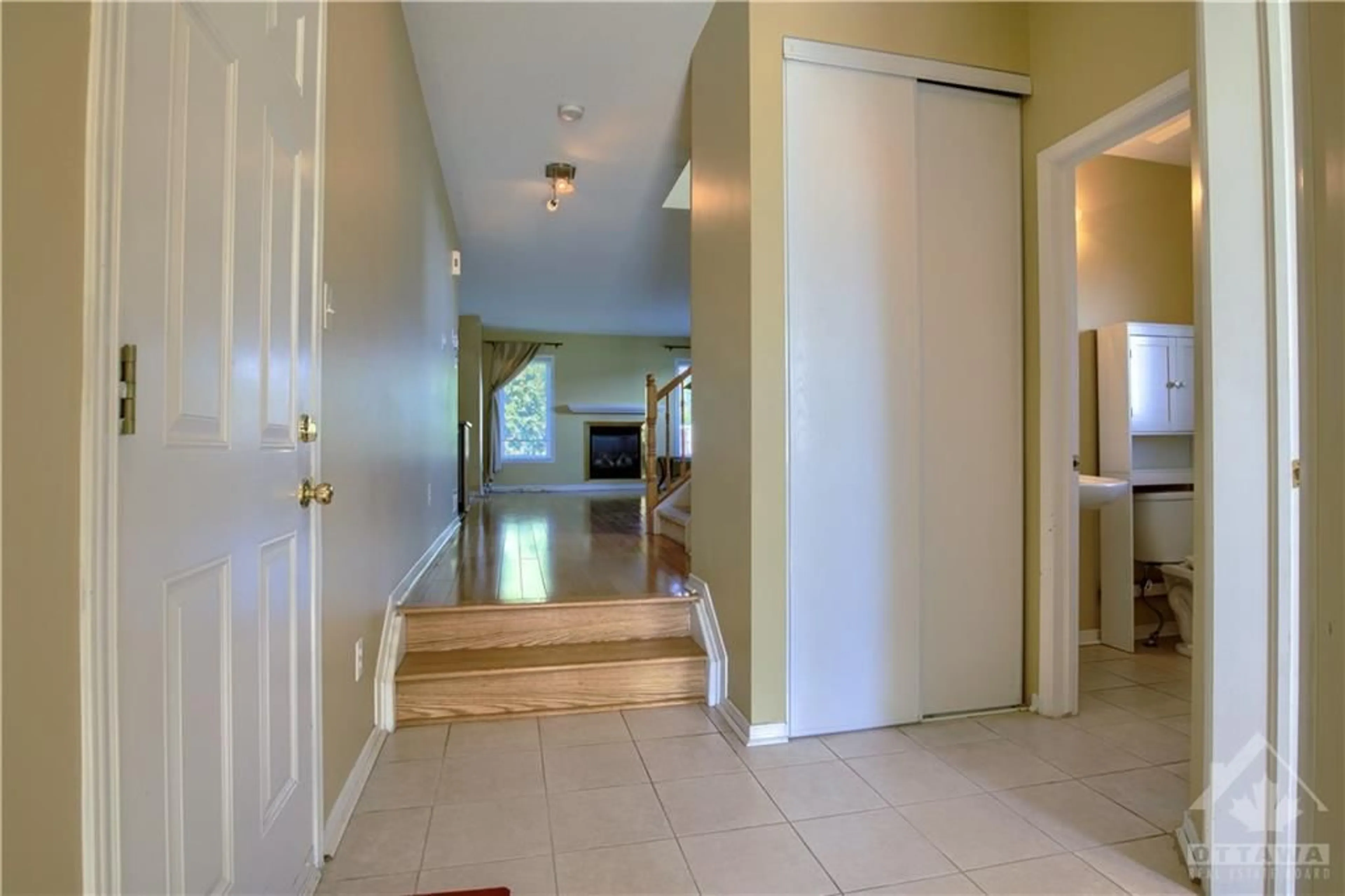 Indoor foyer, wood floors for 325 BAKEWELL Cres, Ottawa Ontario K2G 7G1