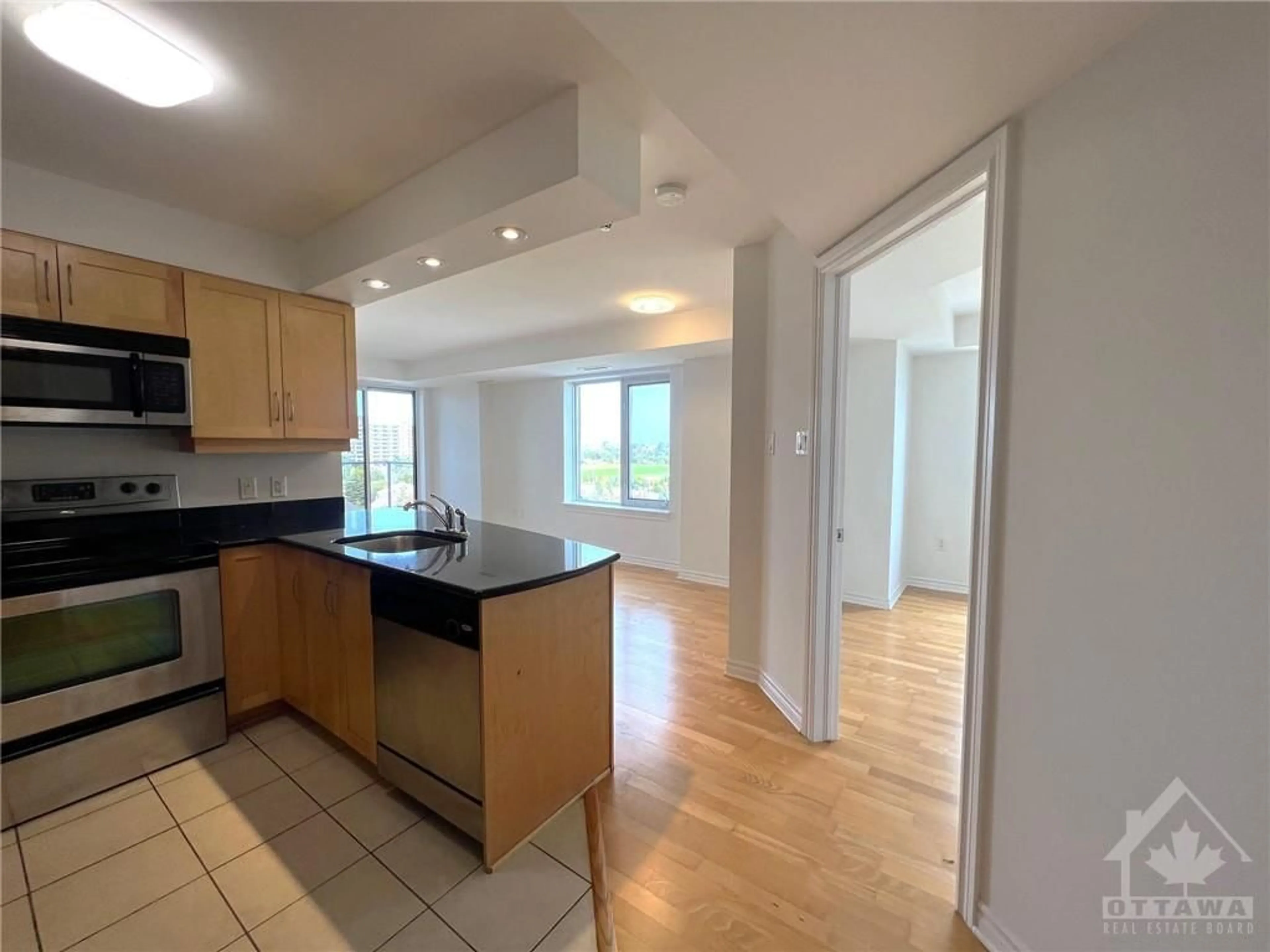 Kitchen, not visible floor, cottage for 314 CENTRAL PARK Dr #707, Ottawa Ontario K2C 4G4