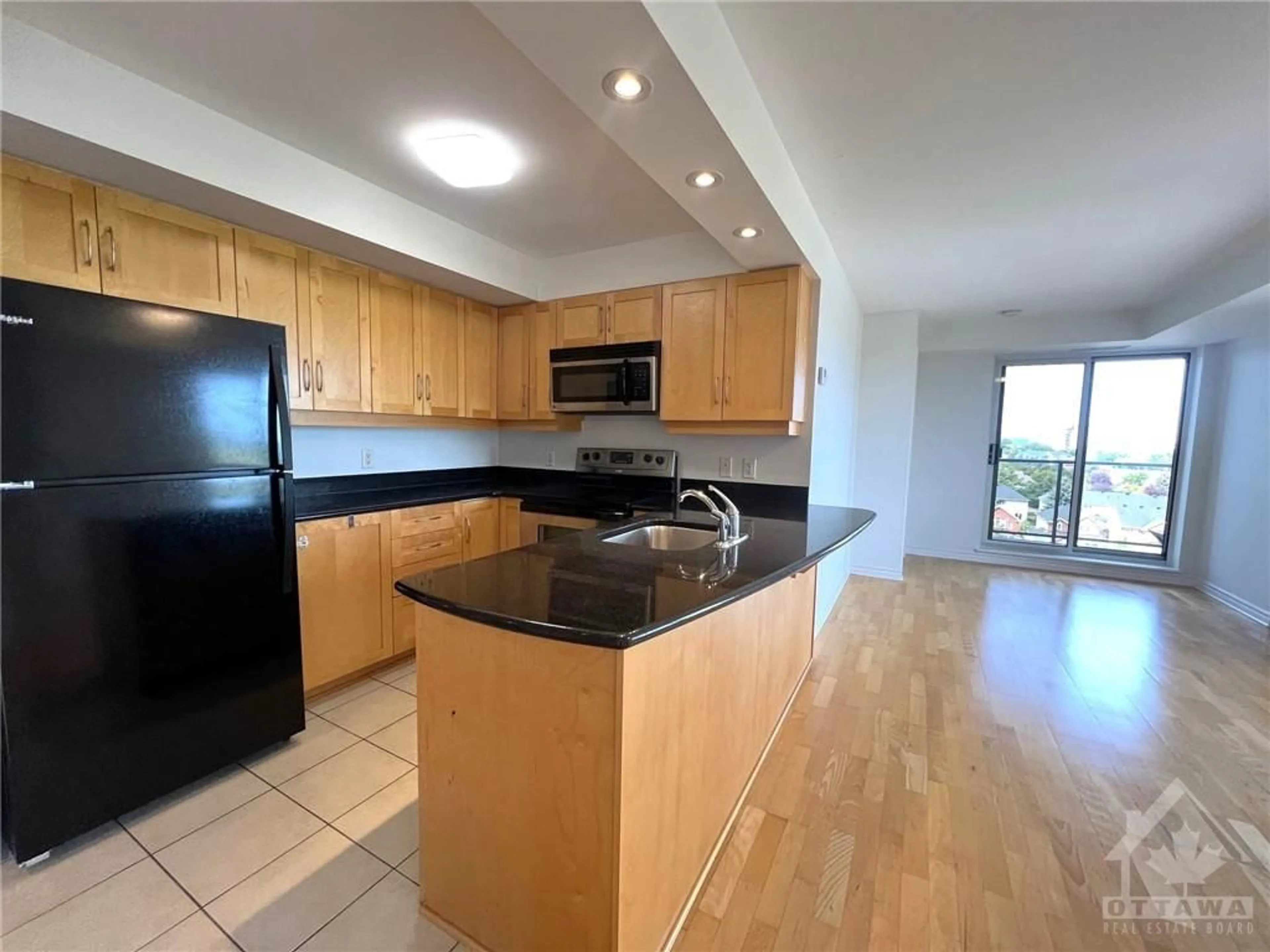 Kitchen, wood floors for 314 CENTRAL PARK Dr #707, Ottawa Ontario K2C 4G4