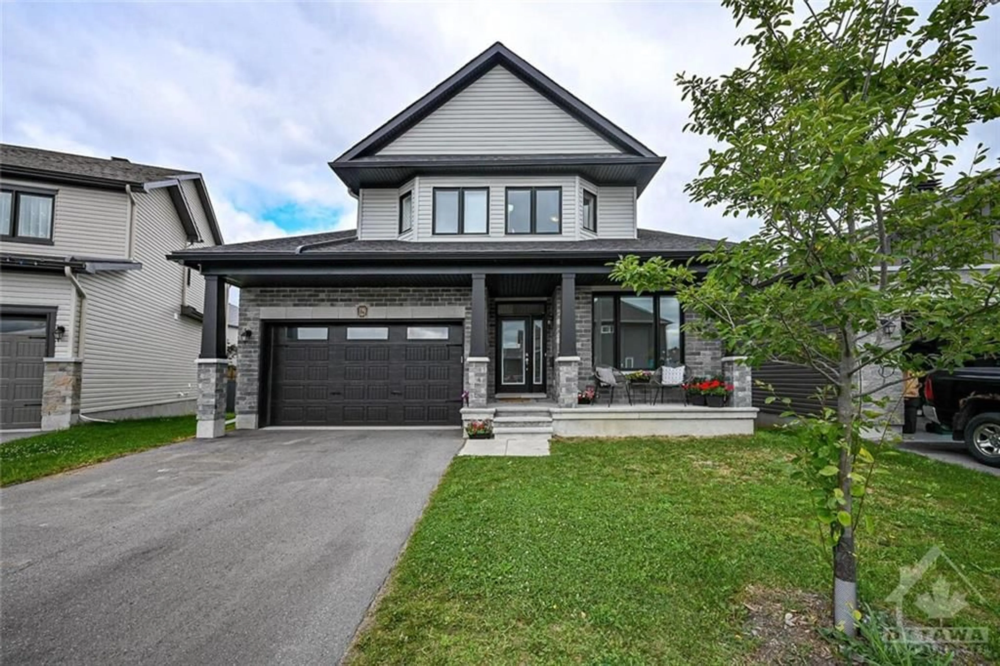 Frontside or backside of a home for 129 HICKSTEAD Way, Stittsville Ontario K2S 0Z5