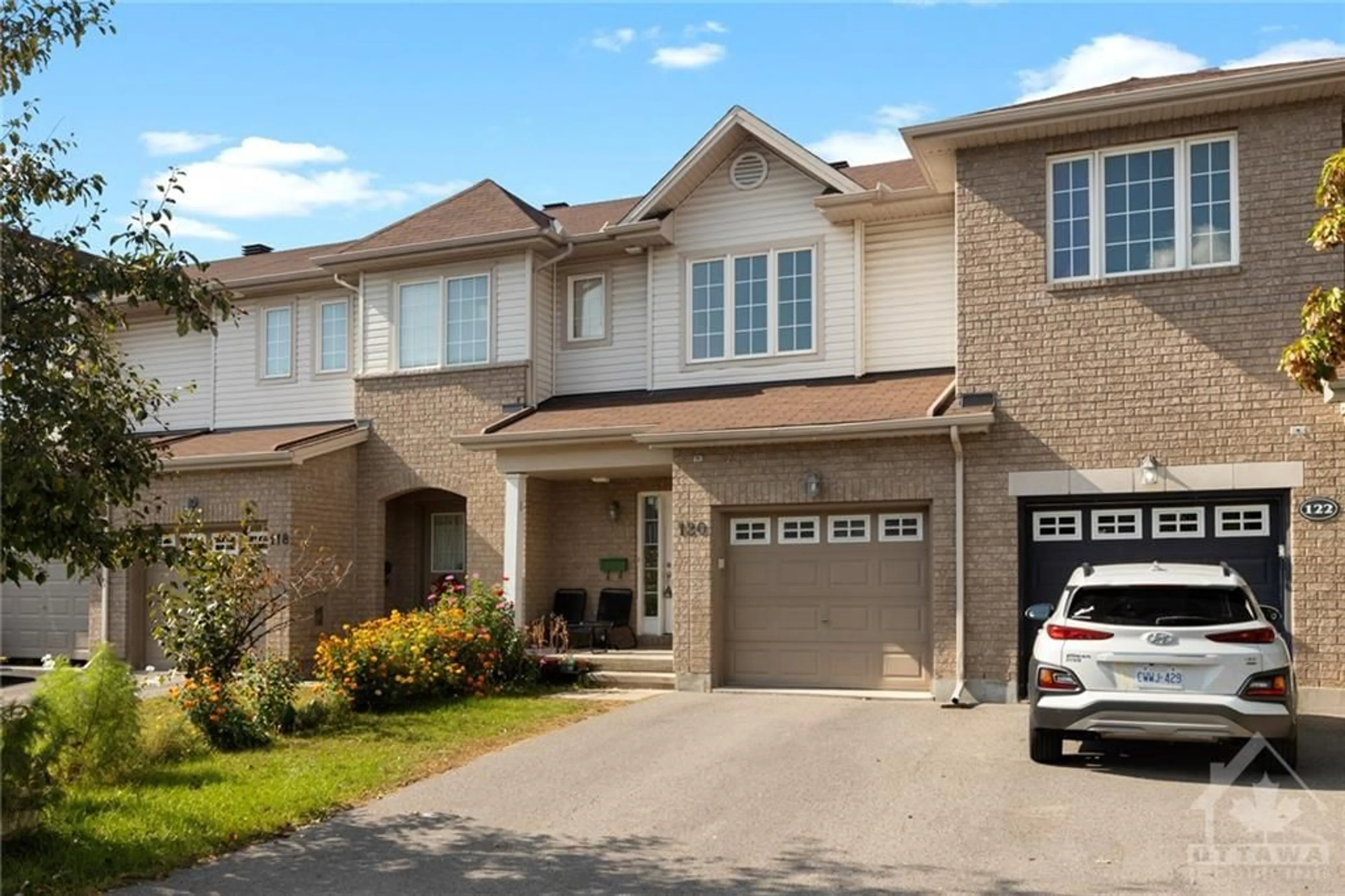 A pic from exterior of the house or condo for 120 LOKOYA St, Stittsville Ontario K2S 0J4