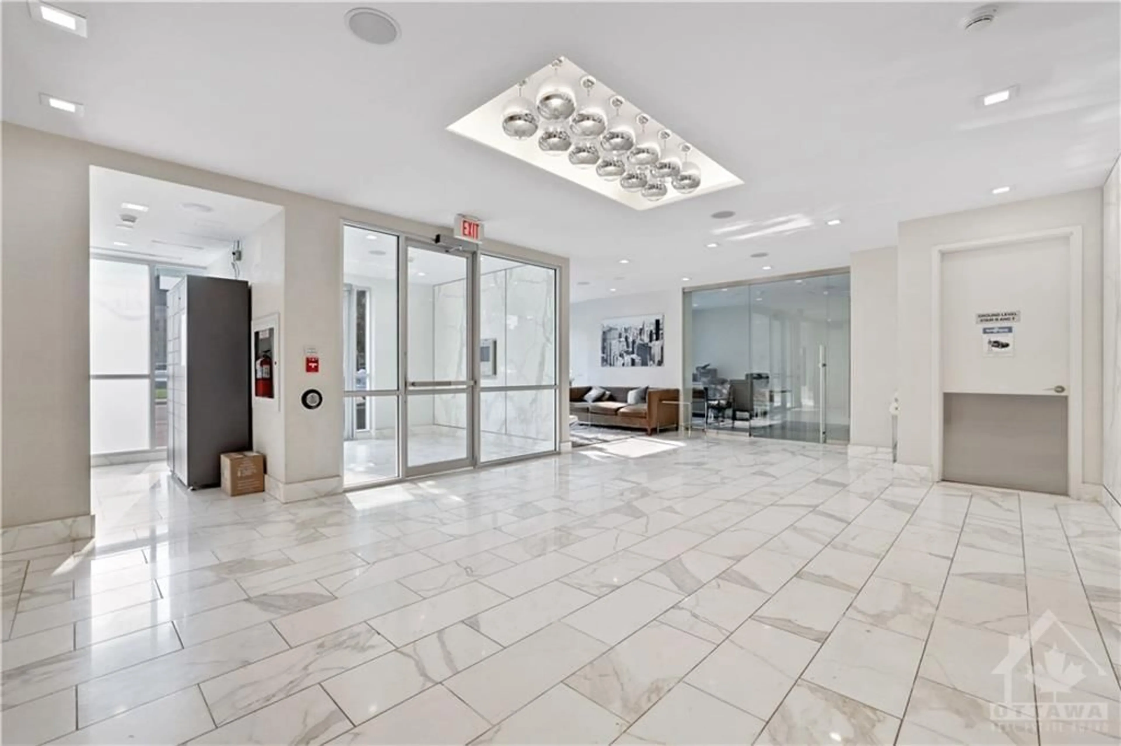 Indoor lobby for 201 PARKDALE Ave #1204, Ottawa Ontario K1Y 1E8