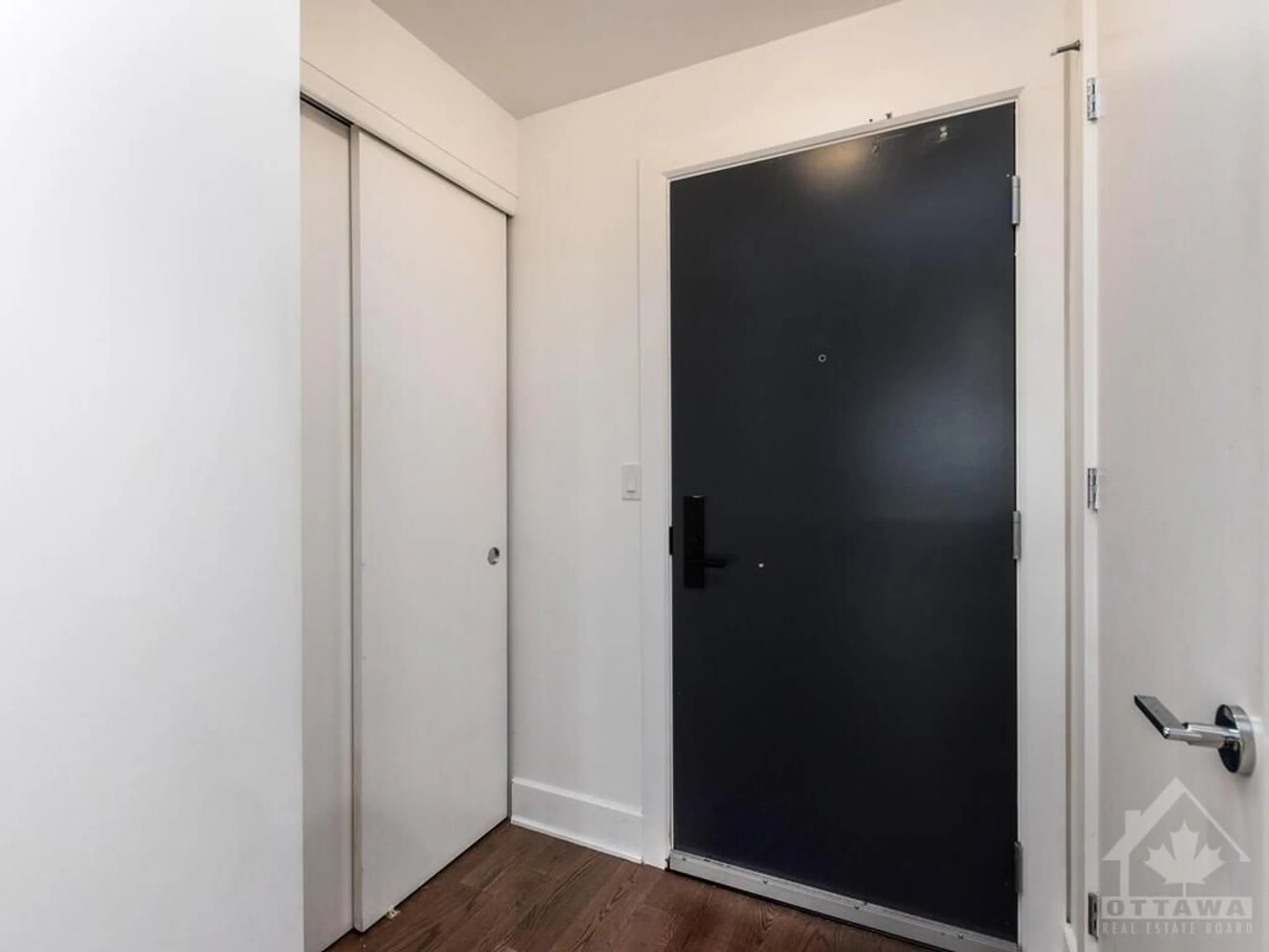 Indoor entryway, unknown floor for 255 BAY St #1308, Ottawa Ontario K1R 0C5