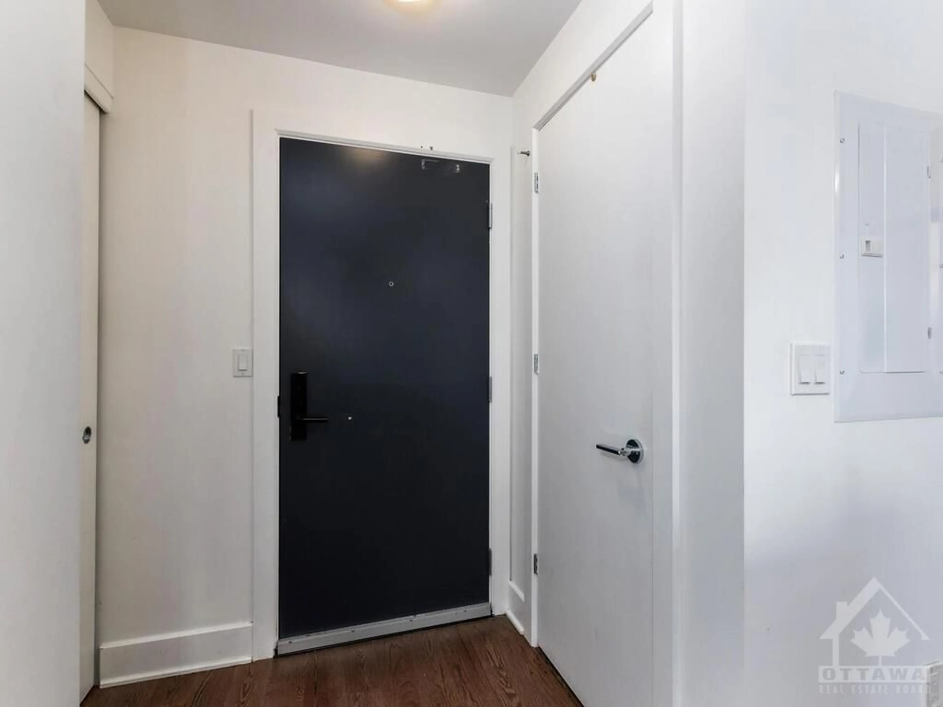 Indoor entryway, unknown floor for 255 BAY St #1308, Ottawa Ontario K1R 0C5