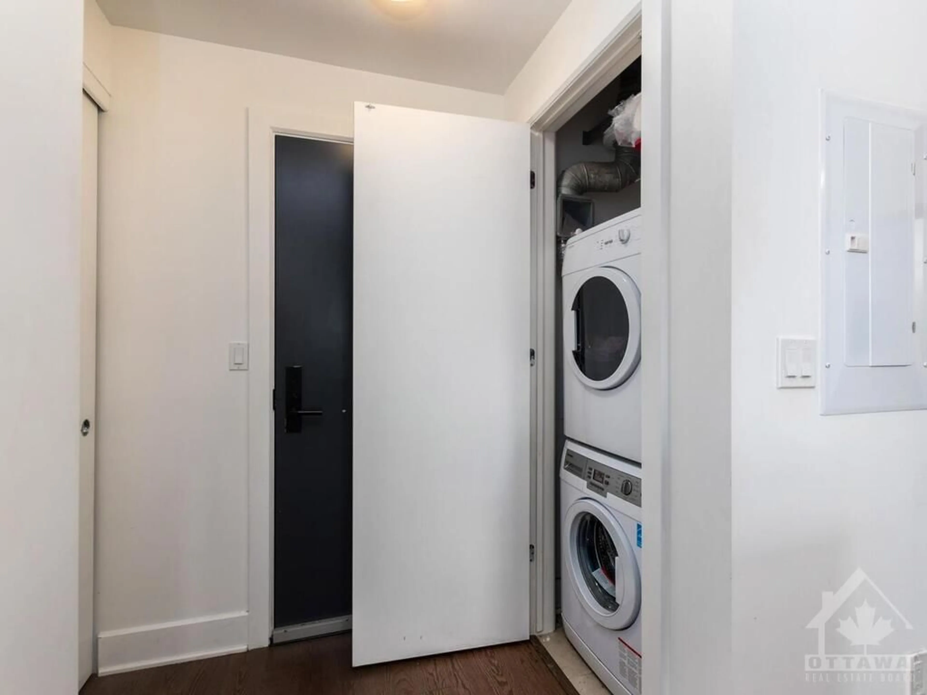 Laundry room for 255 BAY St #1308, Ottawa Ontario K1R 0C5