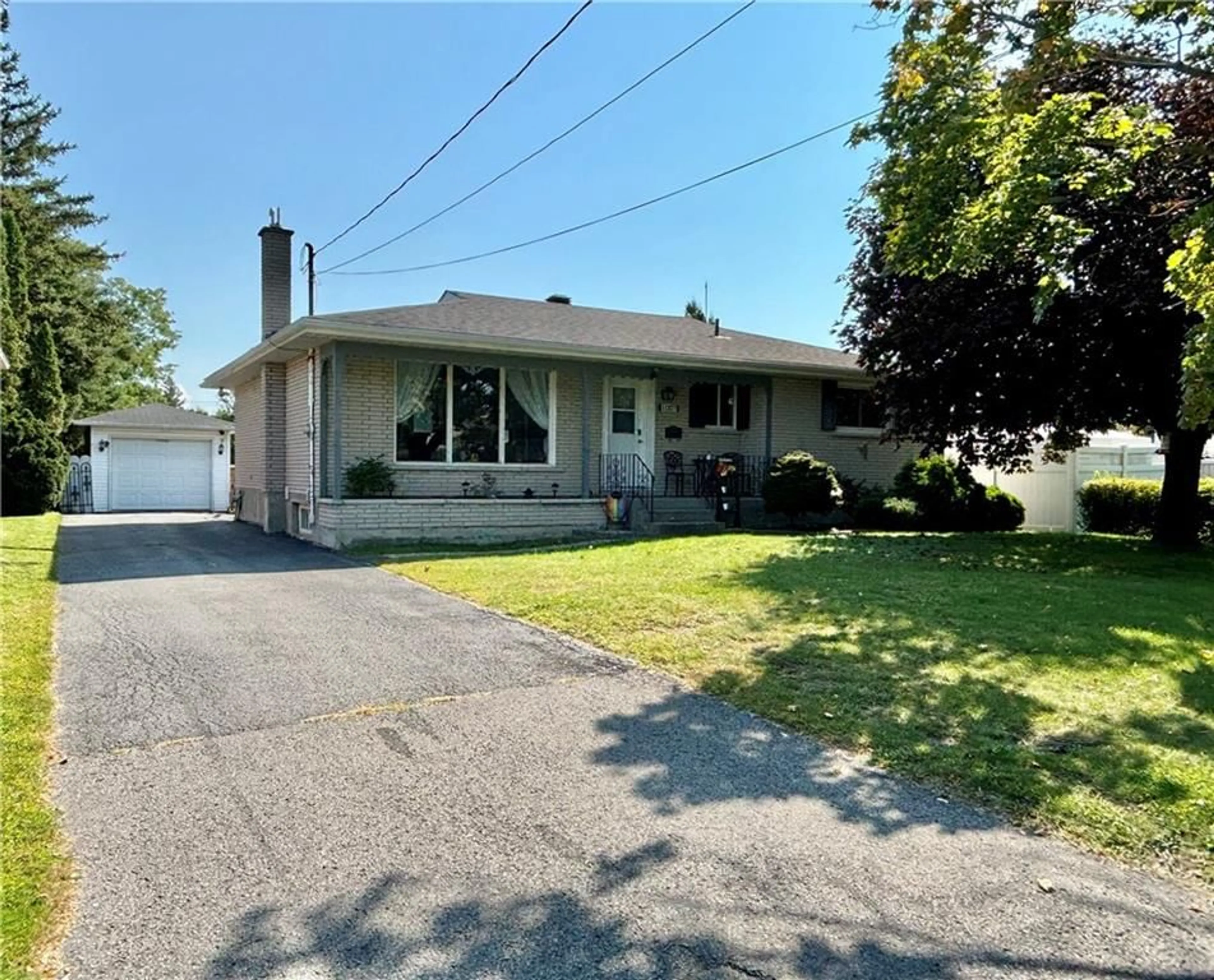 Frontside or backside of a home for 1007 LASALLE Rd, Cornwall Ontario K6H 2W2